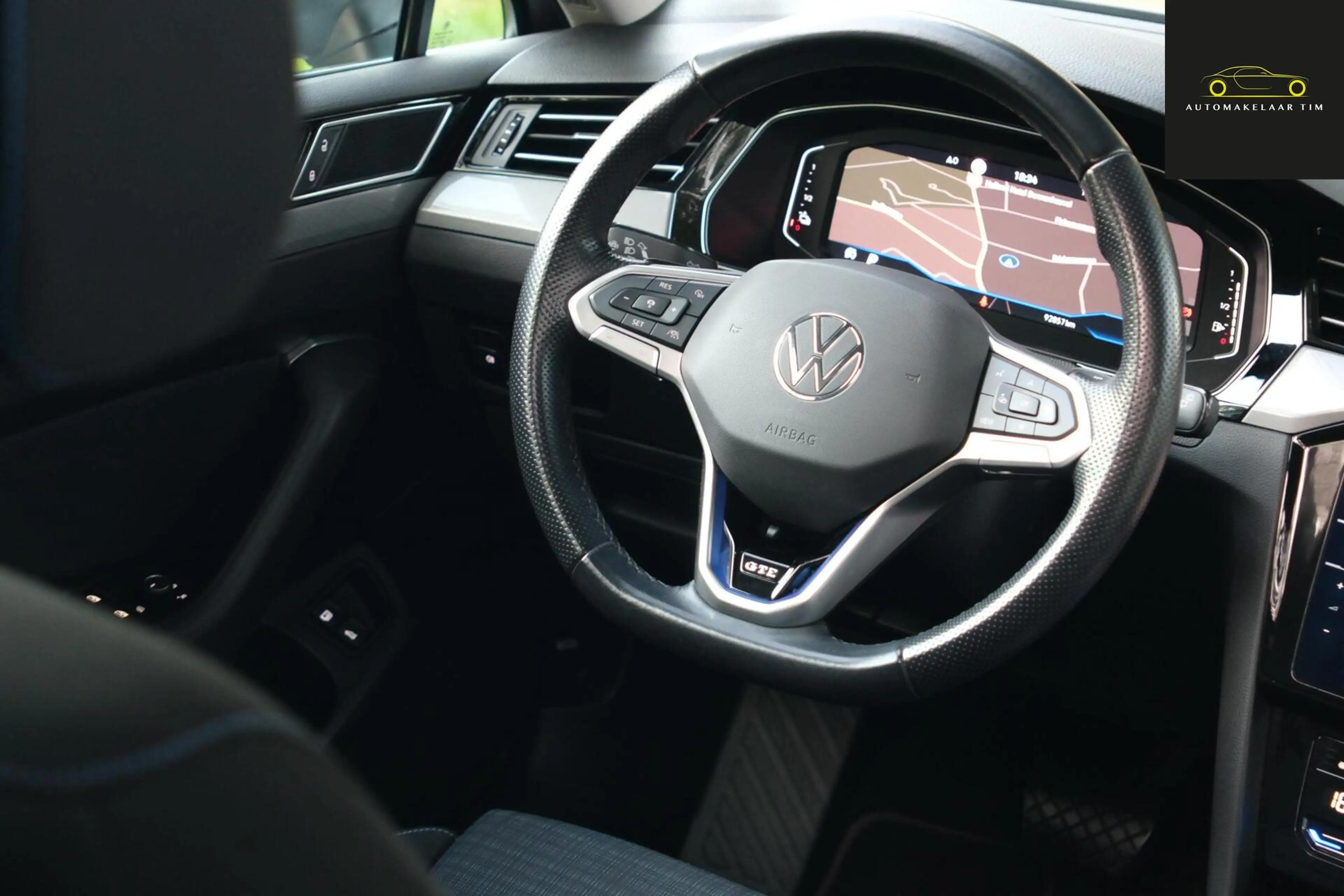 Volkswagen Passat Variant 1.4 TSI PHEV GTE Business — photo 31