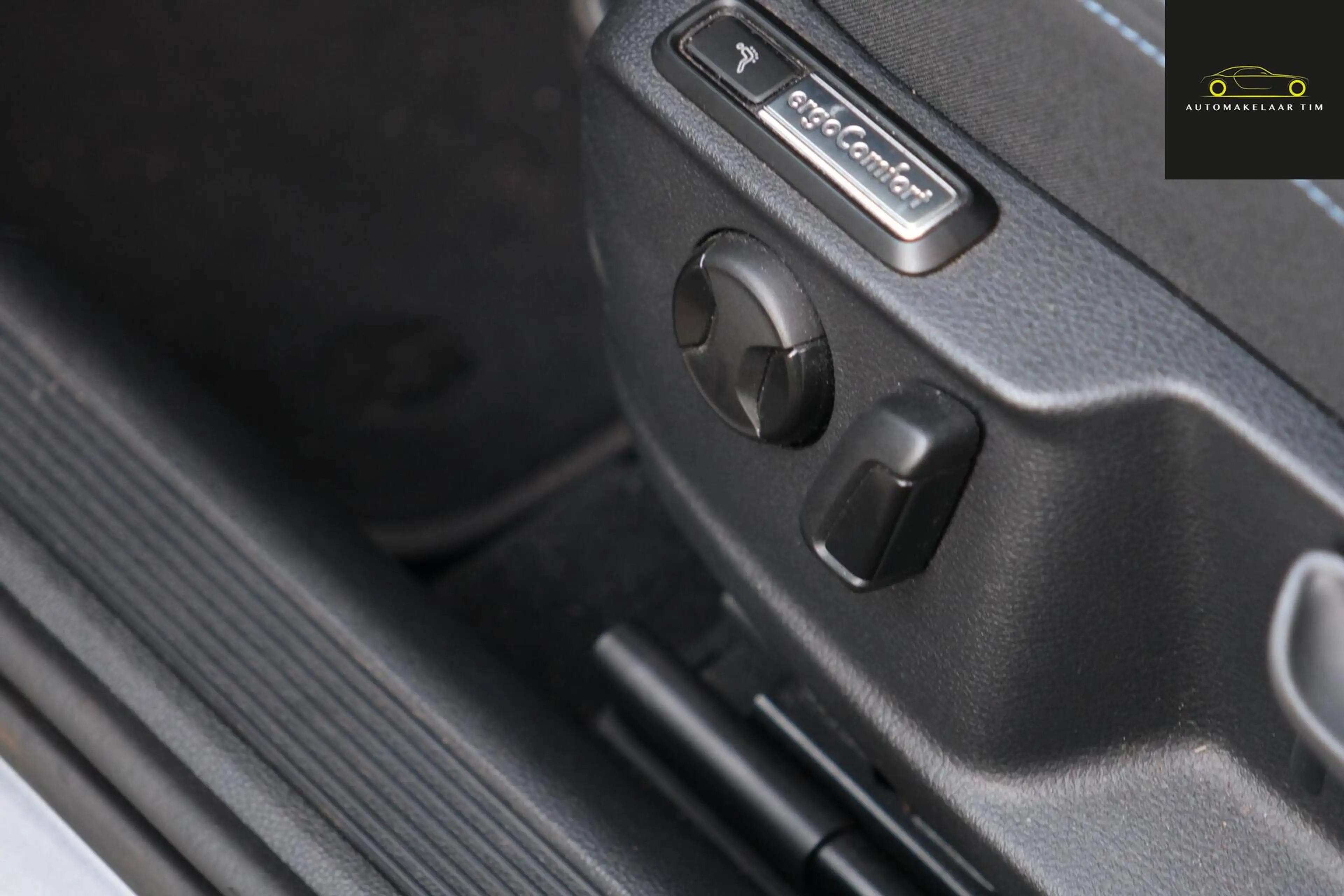 Volkswagen Passat Variant 1.4 TSI PHEV GTE Business — photo 41