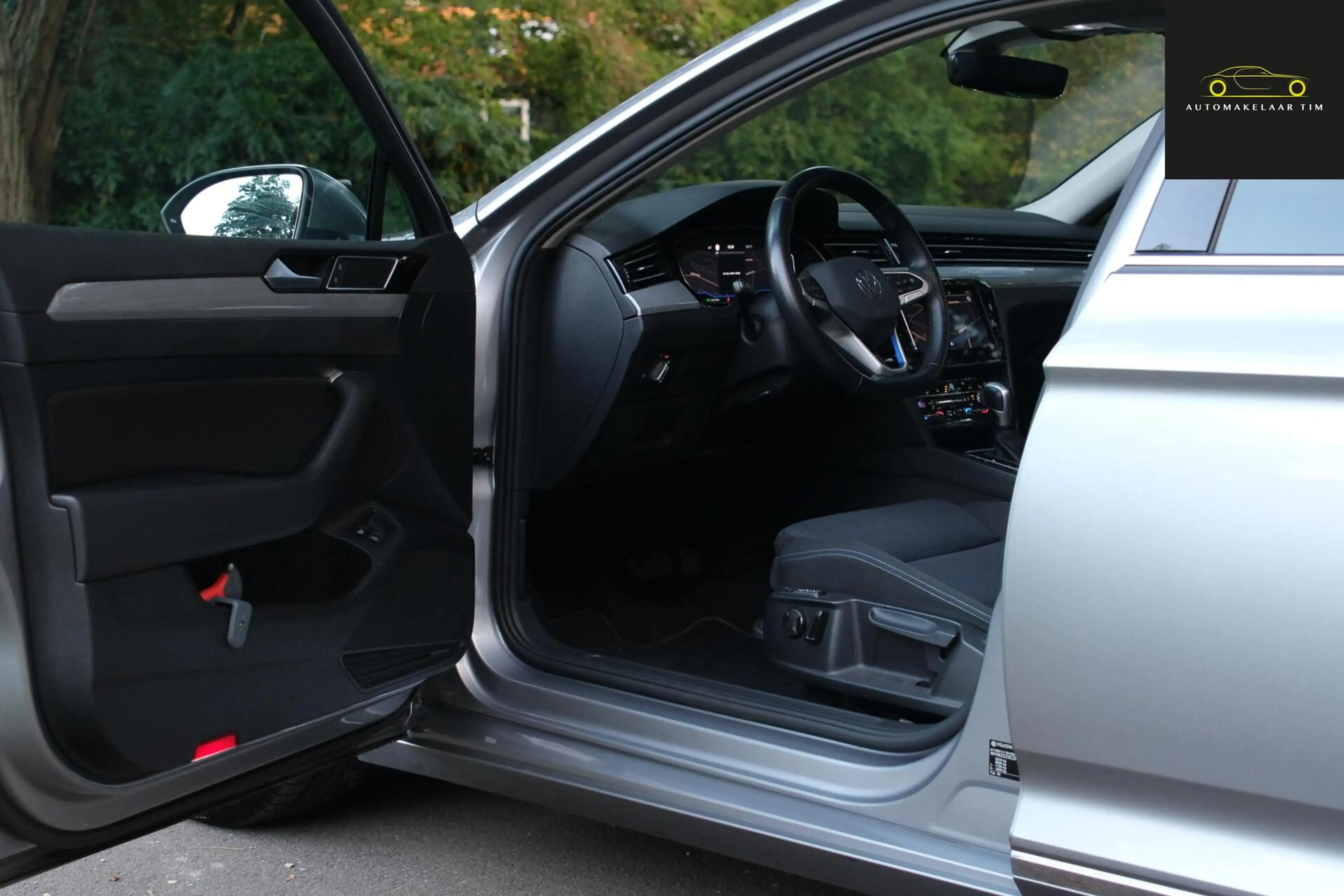 Volkswagen Passat Variant 1.4 TSI PHEV GTE Business — photo 11