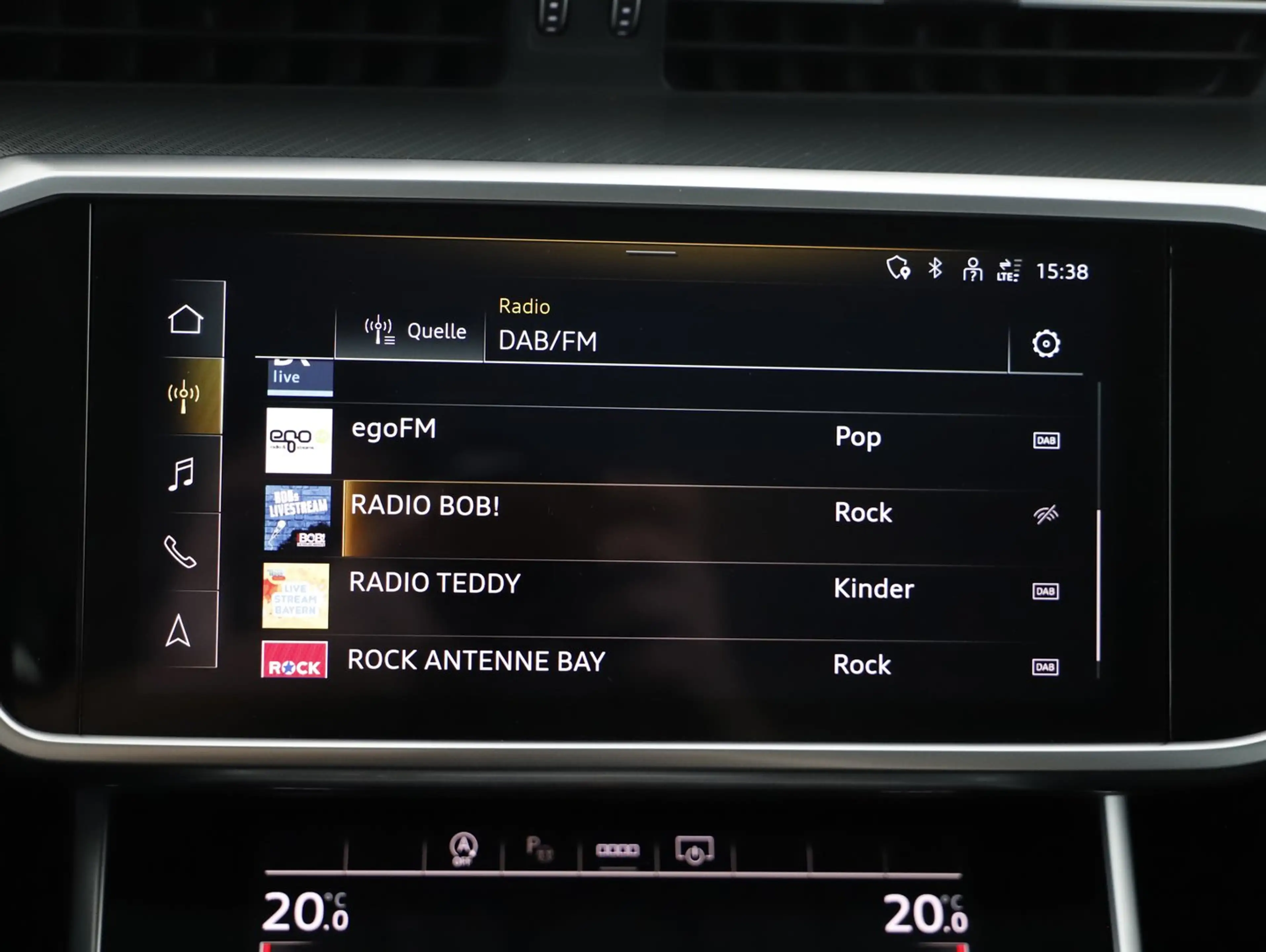 Audi A6 40 TDI Design — photo 10