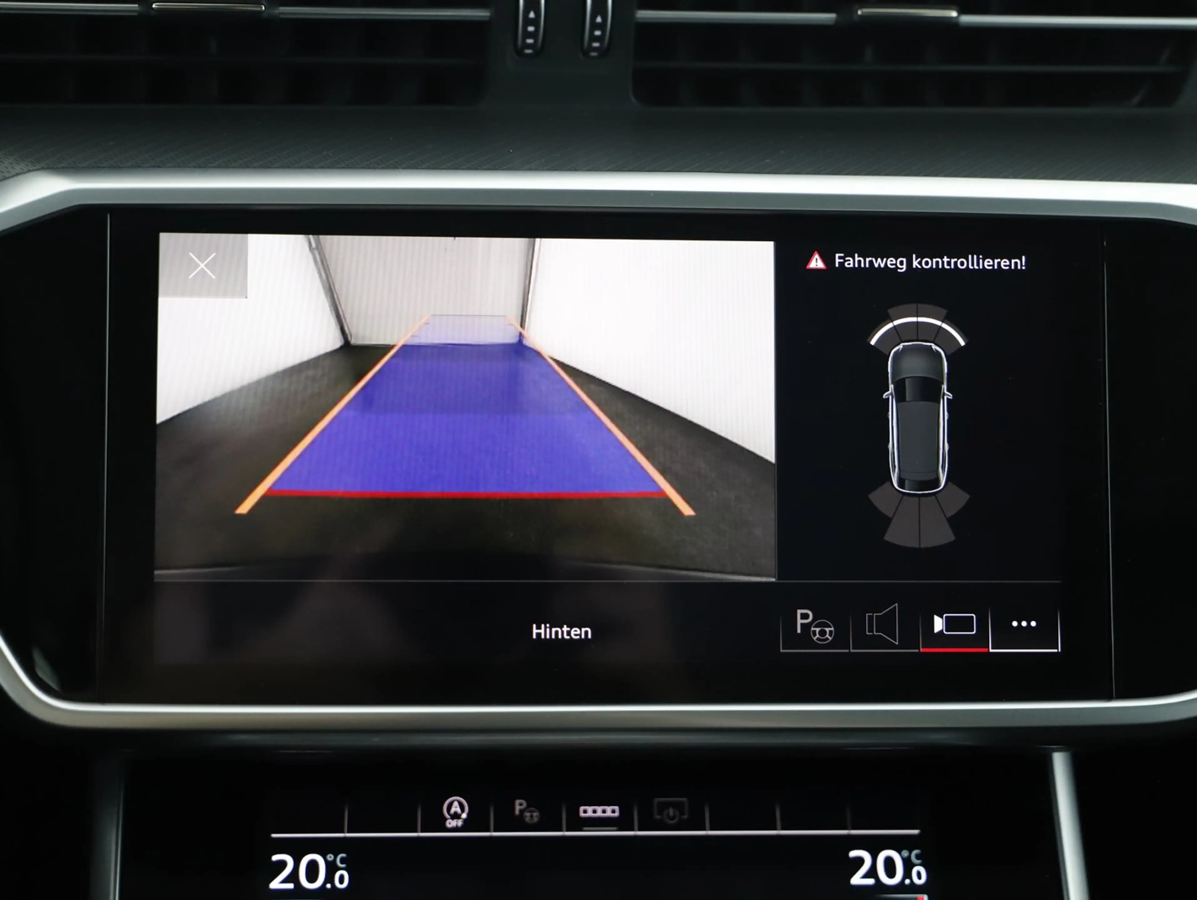 Audi A6 40 TDI Design — photo 11