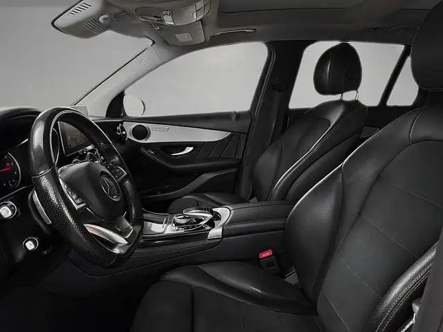 Mercedes-Benz GLC view 7