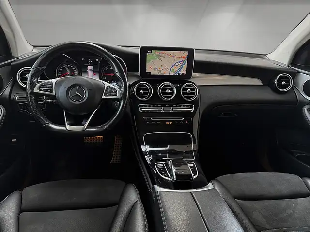 Mercedes-Benz GLC view 9
