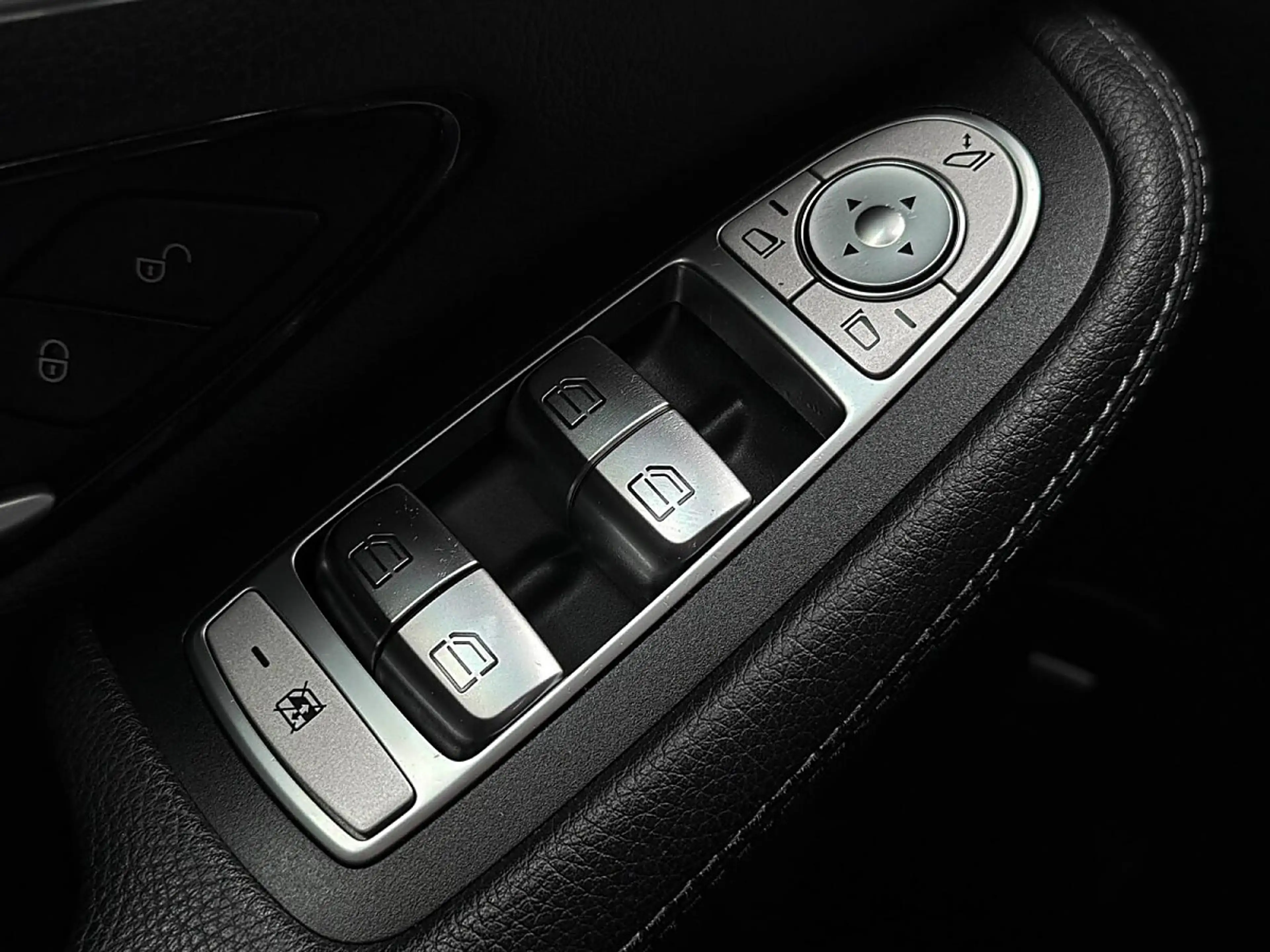 Mercedes-Benz GLC 250 d 4MATIC Aut. | AMG-PAKET| PANORAMADACH | — photo 13