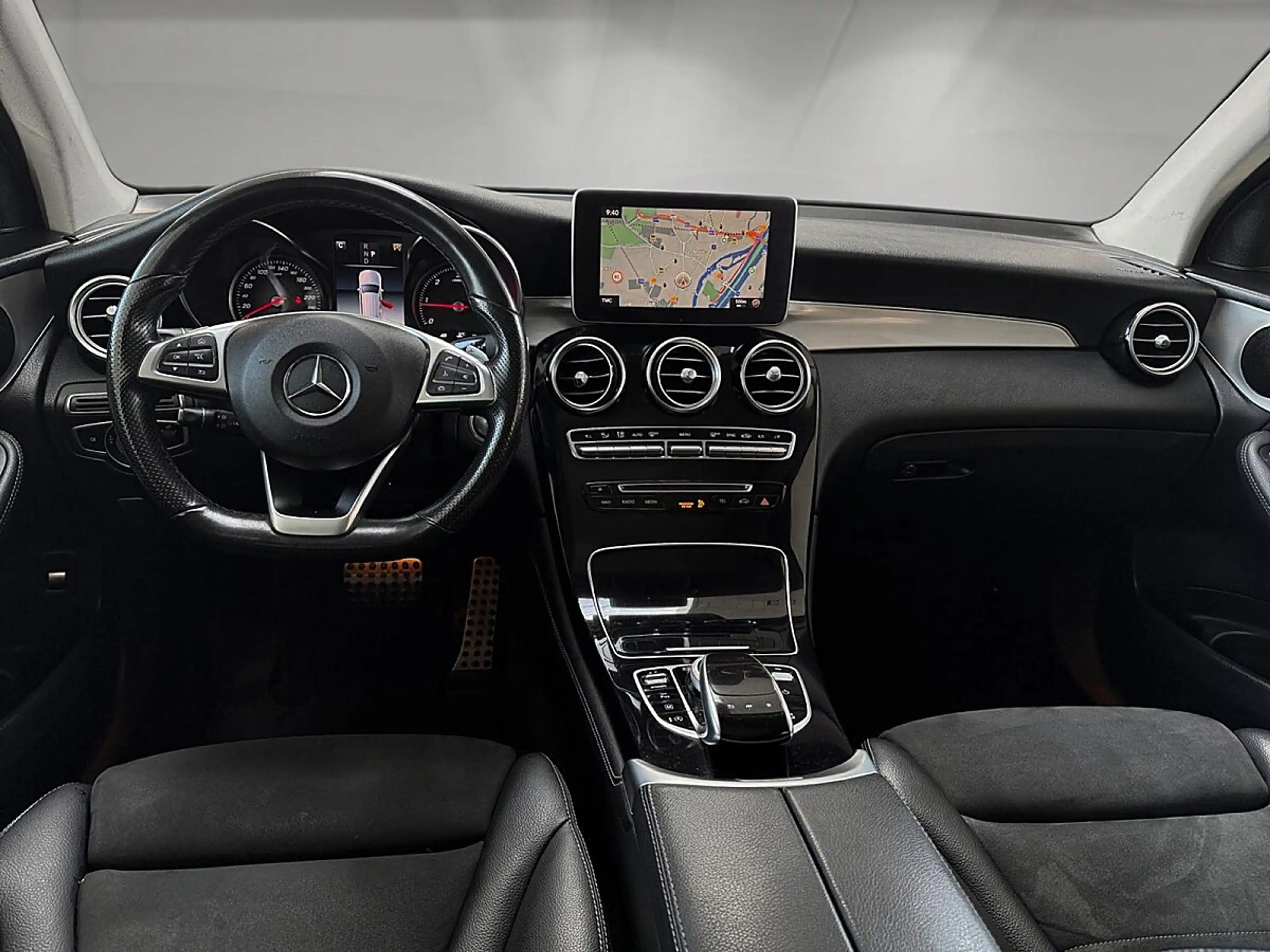 Mercedes-Benz GLC 250 d 4MATIC Aut. | AMG-PAKET| PANORAMADACH | — photo 9