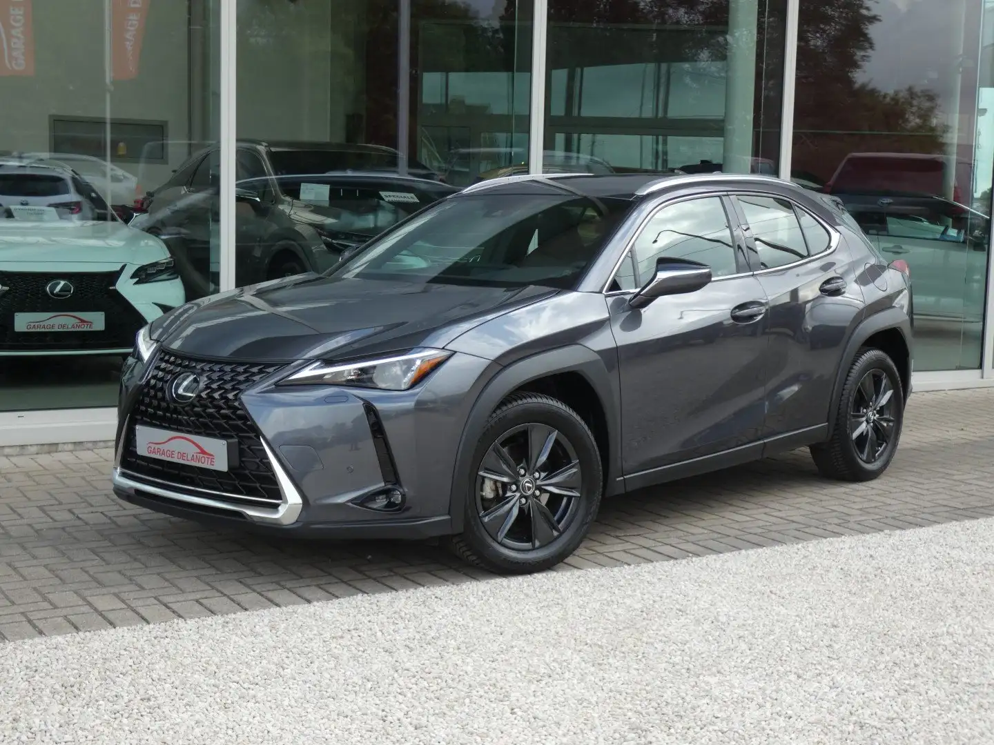 Lexus UX 250h HYBRID +LEDER +Zetelverwarming +Dodehoek +GPS Grijs - 2