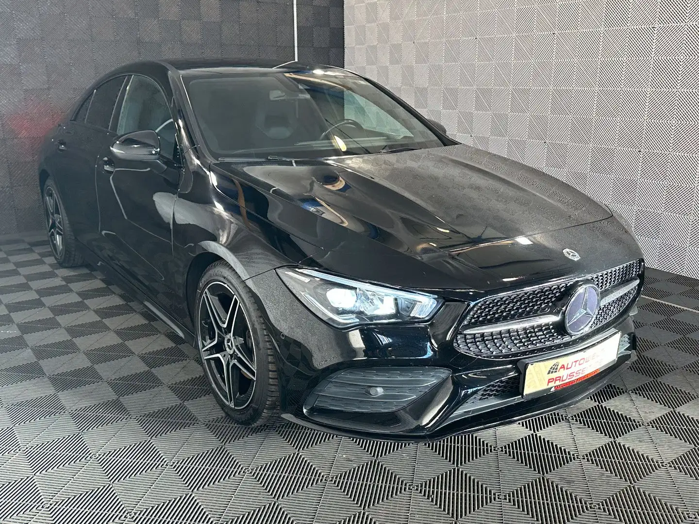 Mercedes-Benz CLA 180 *AMG LINE*LED-NIGHT-R.KAM-NAVI-TEMPO-SHZ Schwarz - 1