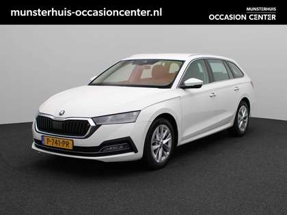 Skoda Octavia Combi 1.5 TSI First Edition - Adaptieve Cruise Con