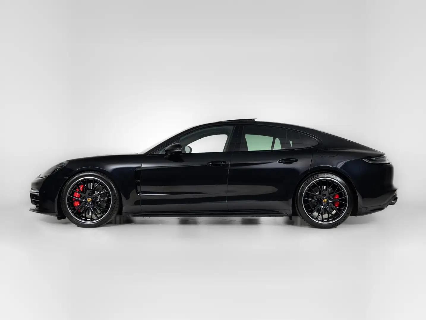 Porsche Panamera 4S E-Hybrid Schwarz - 2
