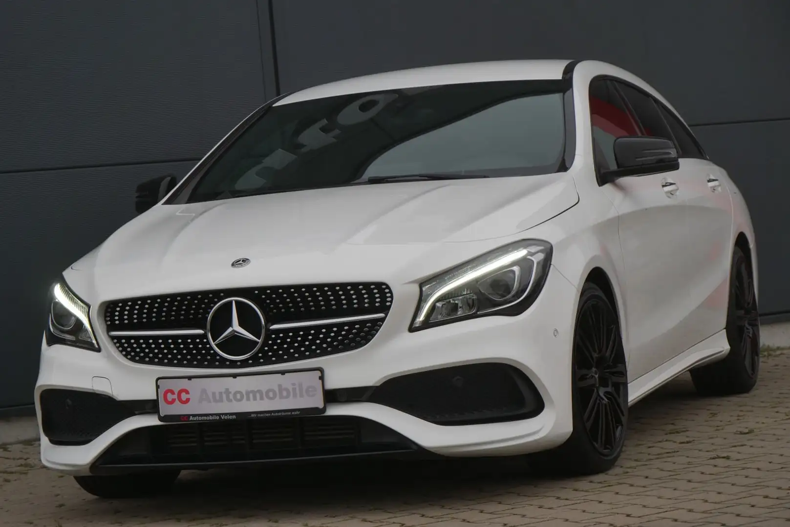 Mercedes-Benz CLA 200 AMG Line"AHK"Kamera"LED" Weiß - 2