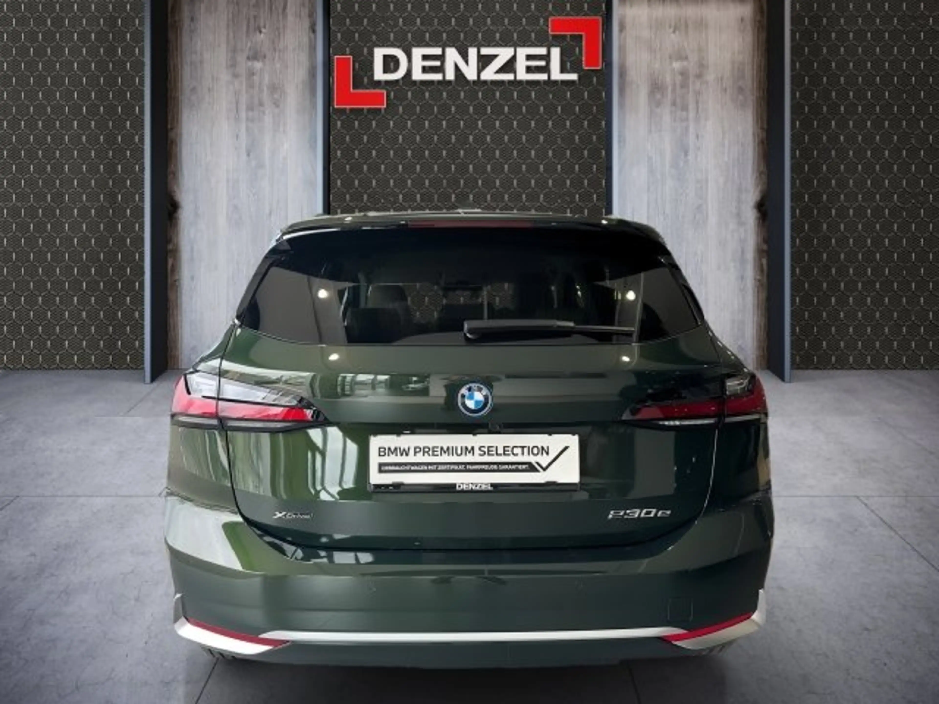 BMW 230 e xDrive Active Tourer U06 XB2 — photo 11