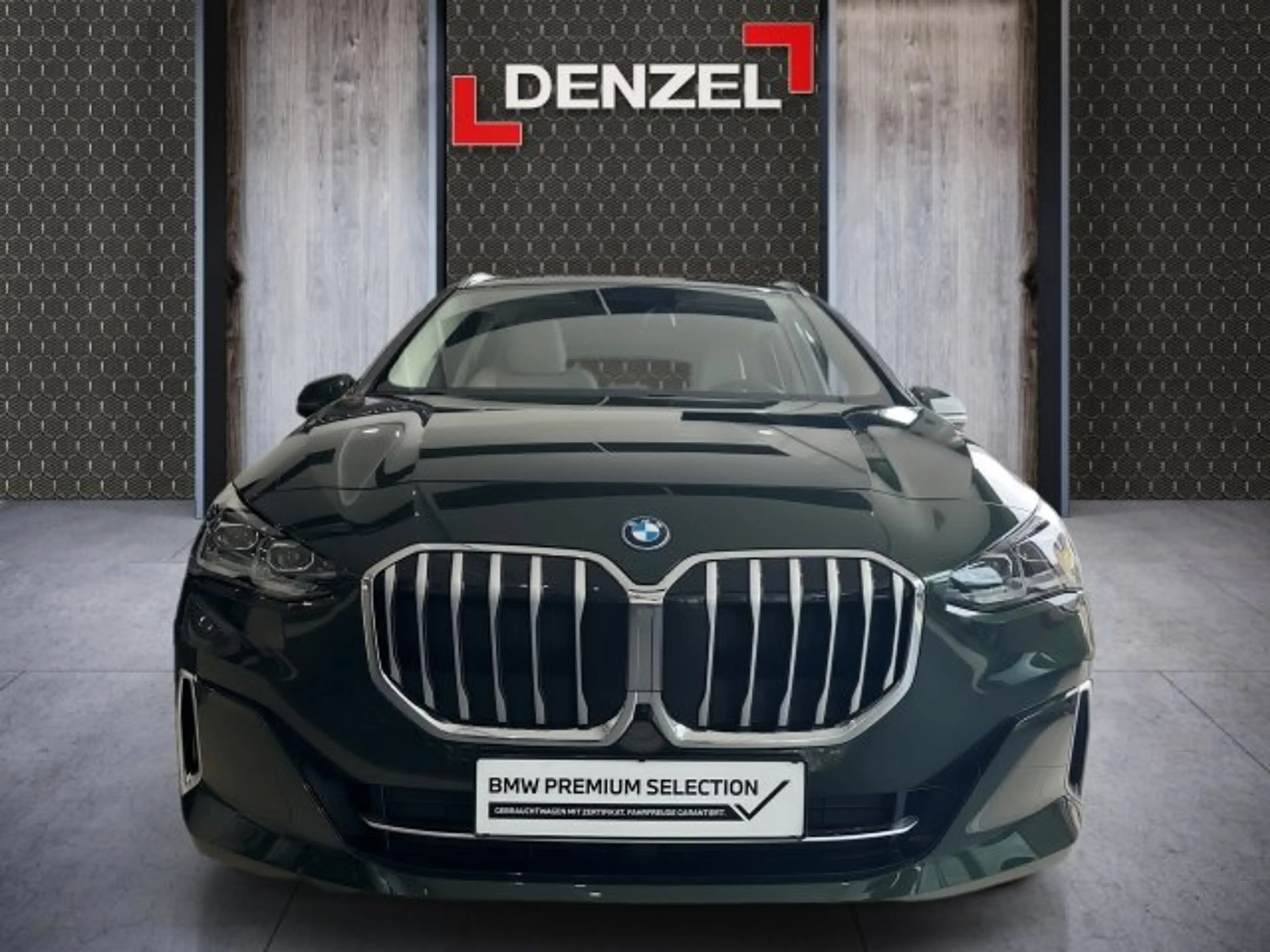 BMW 230 e xDrive Active Tourer U06 XB2 — photo 13