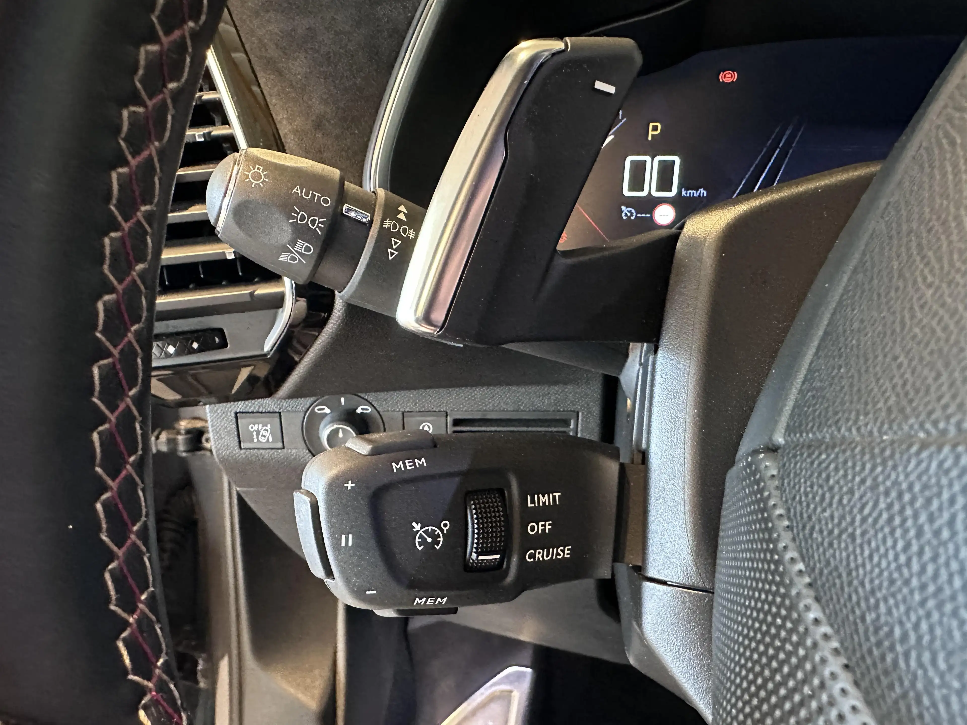 DS Automobiles DS 7 Crossback 1.6 BENZINE 180 EAT 8 — photo 7