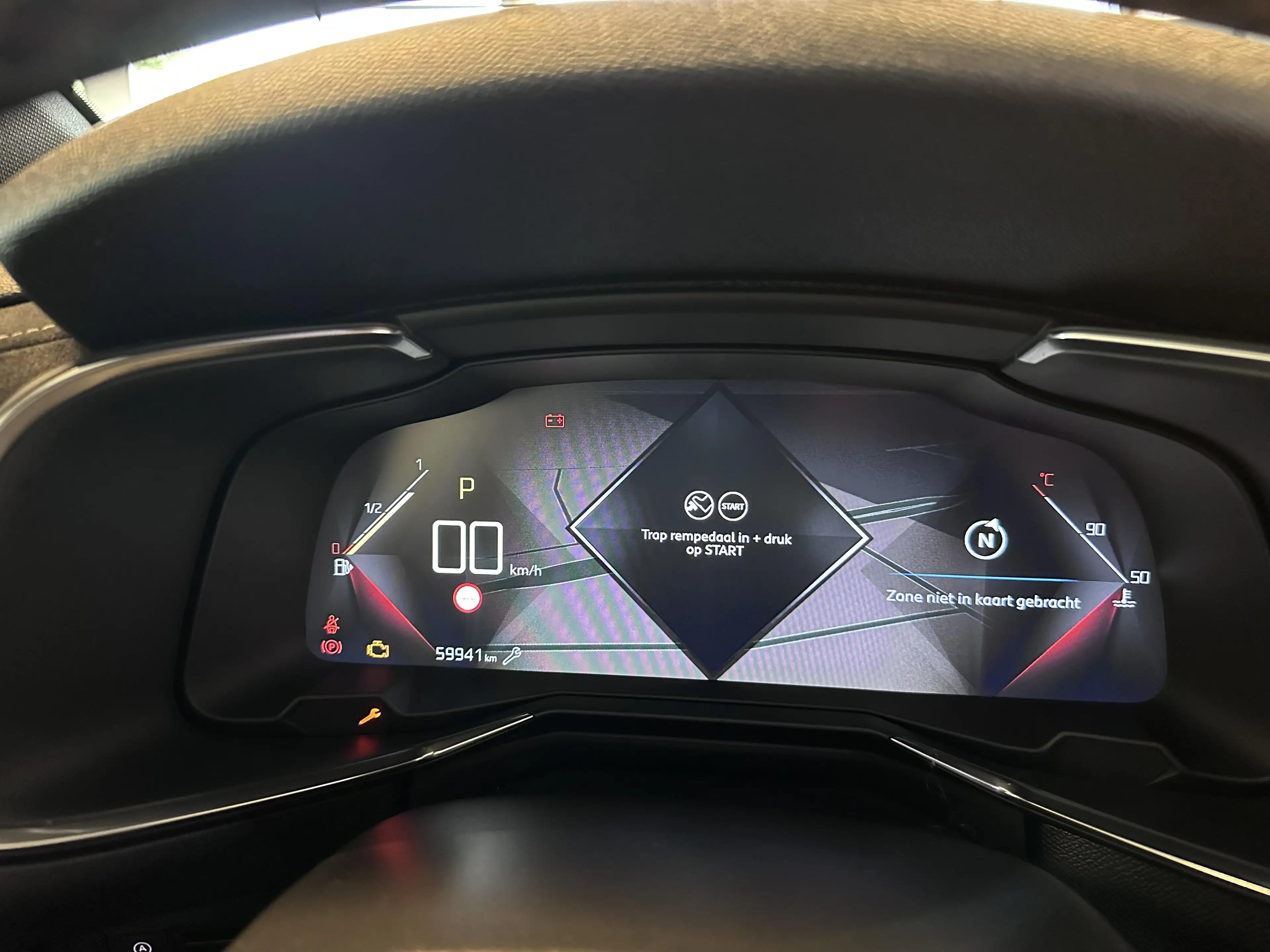 DS Automobiles DS 7 Crossback 1.6 BENZINE 180 EAT 8 — photo 15
