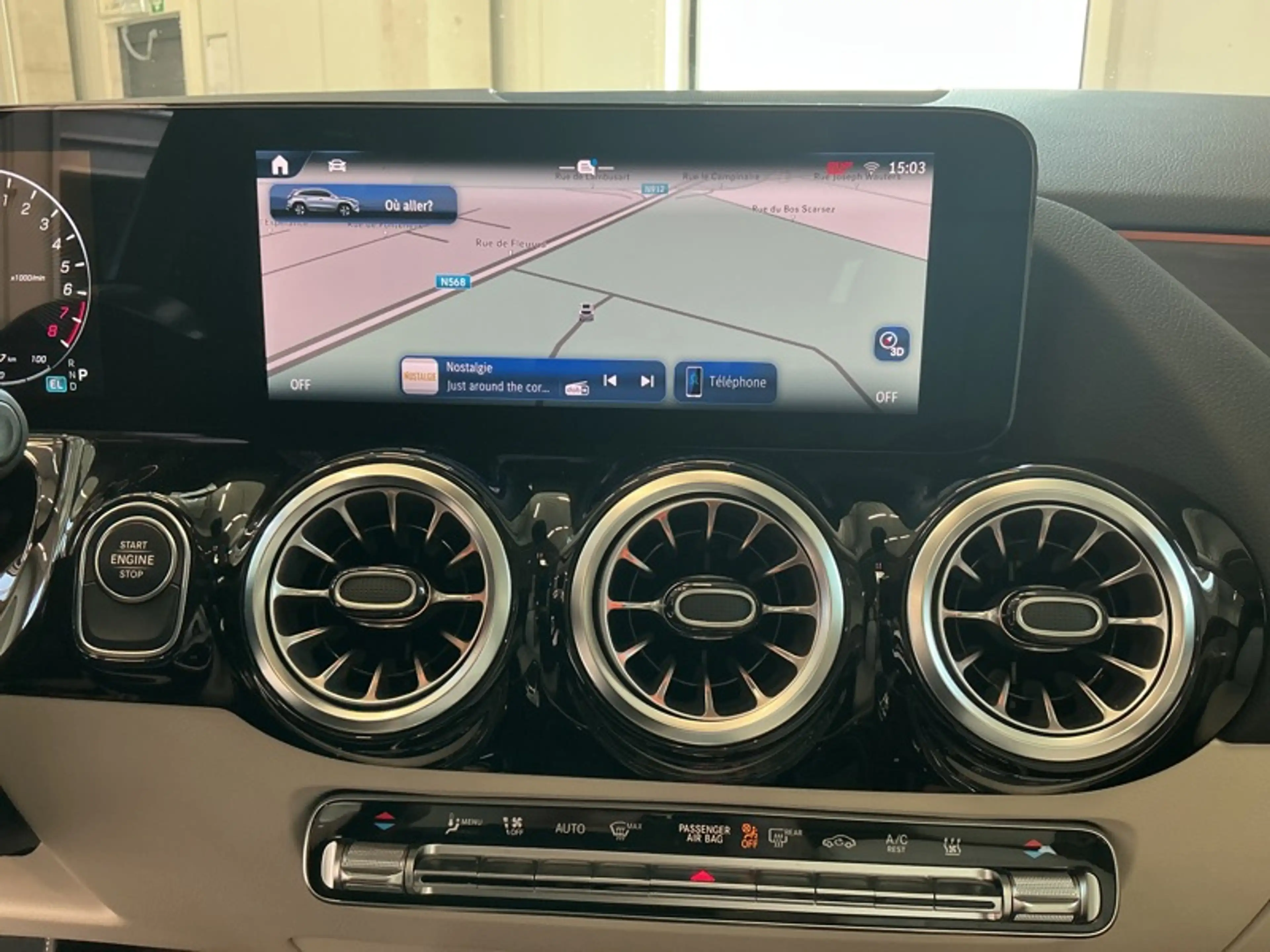 Mercedes-Benz GLA 250 e Luxury Line Toit Pano — photo 11