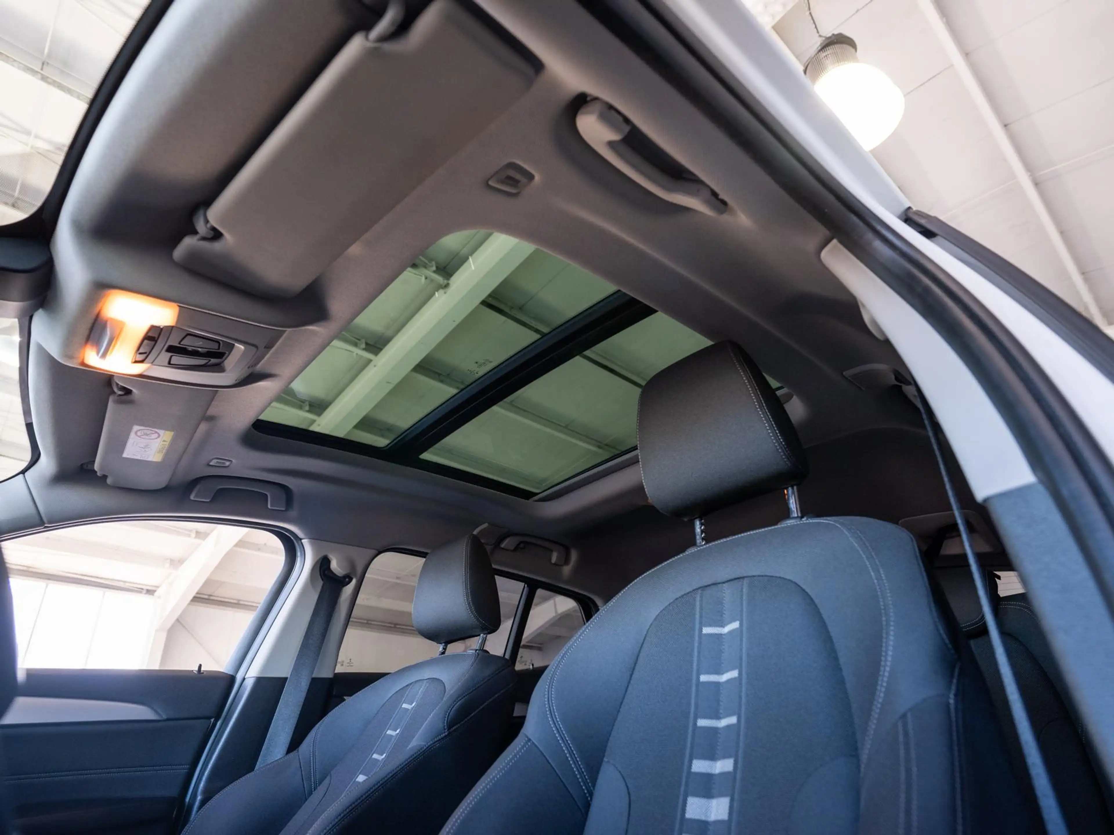 BMW X2 xDrive 20 i Advantage *RFK*AHK*LED*PANO* — photo 11