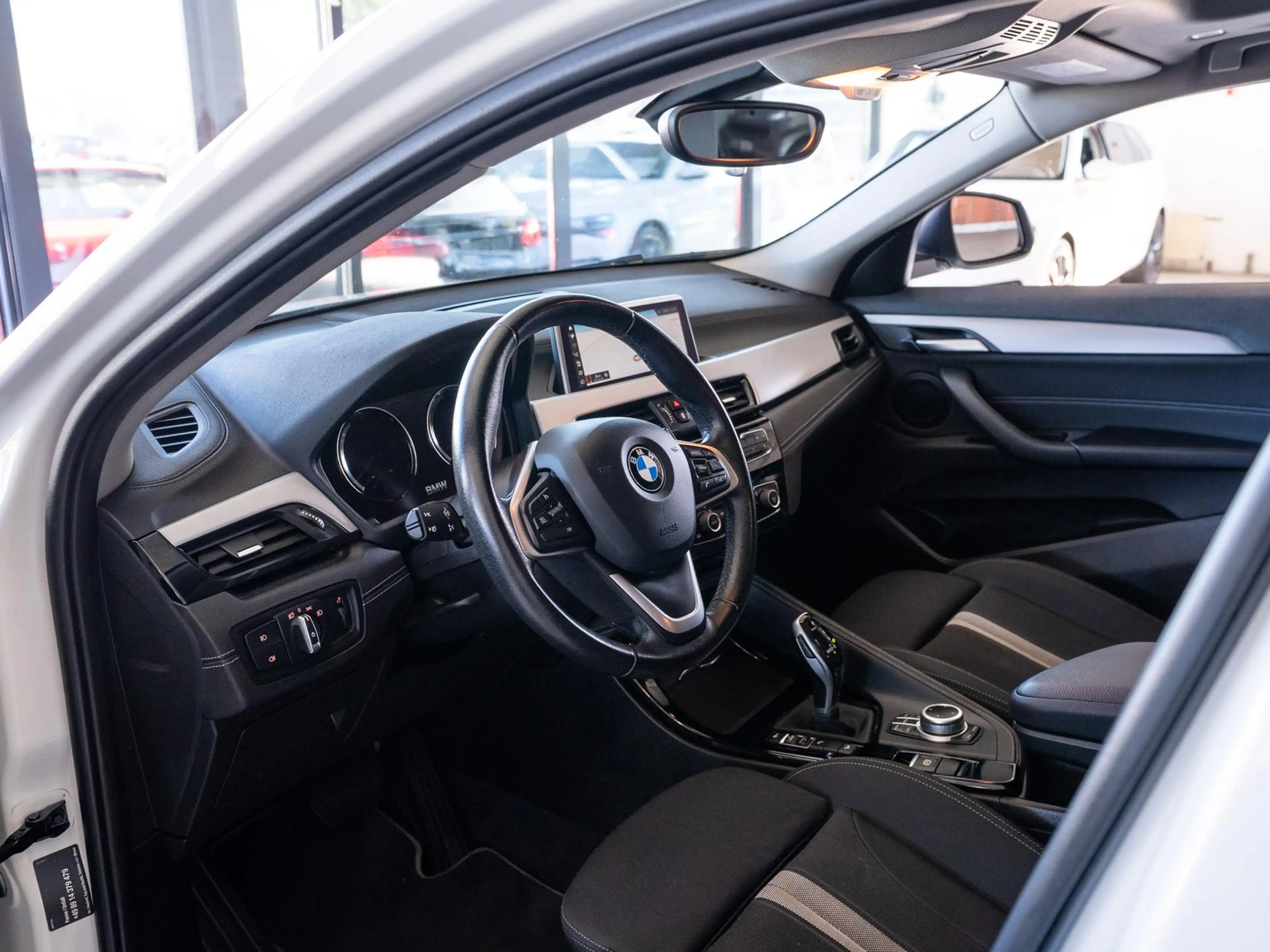 BMW X2 xDrive 20 i Advantage *RFK*AHK*LED*PANO* — photo 14