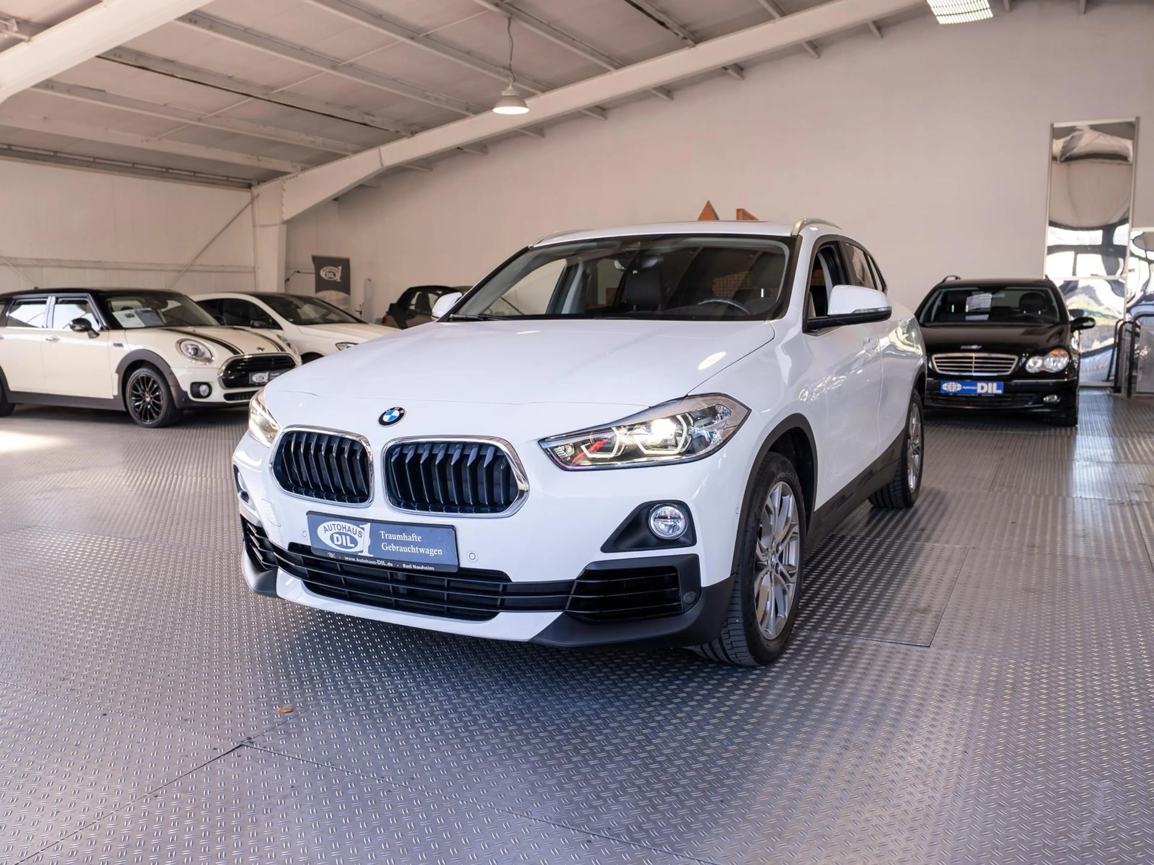 BMW X2 xDrive 20 i Advantage *RFK*AHK*LED*PANO* — photo 3