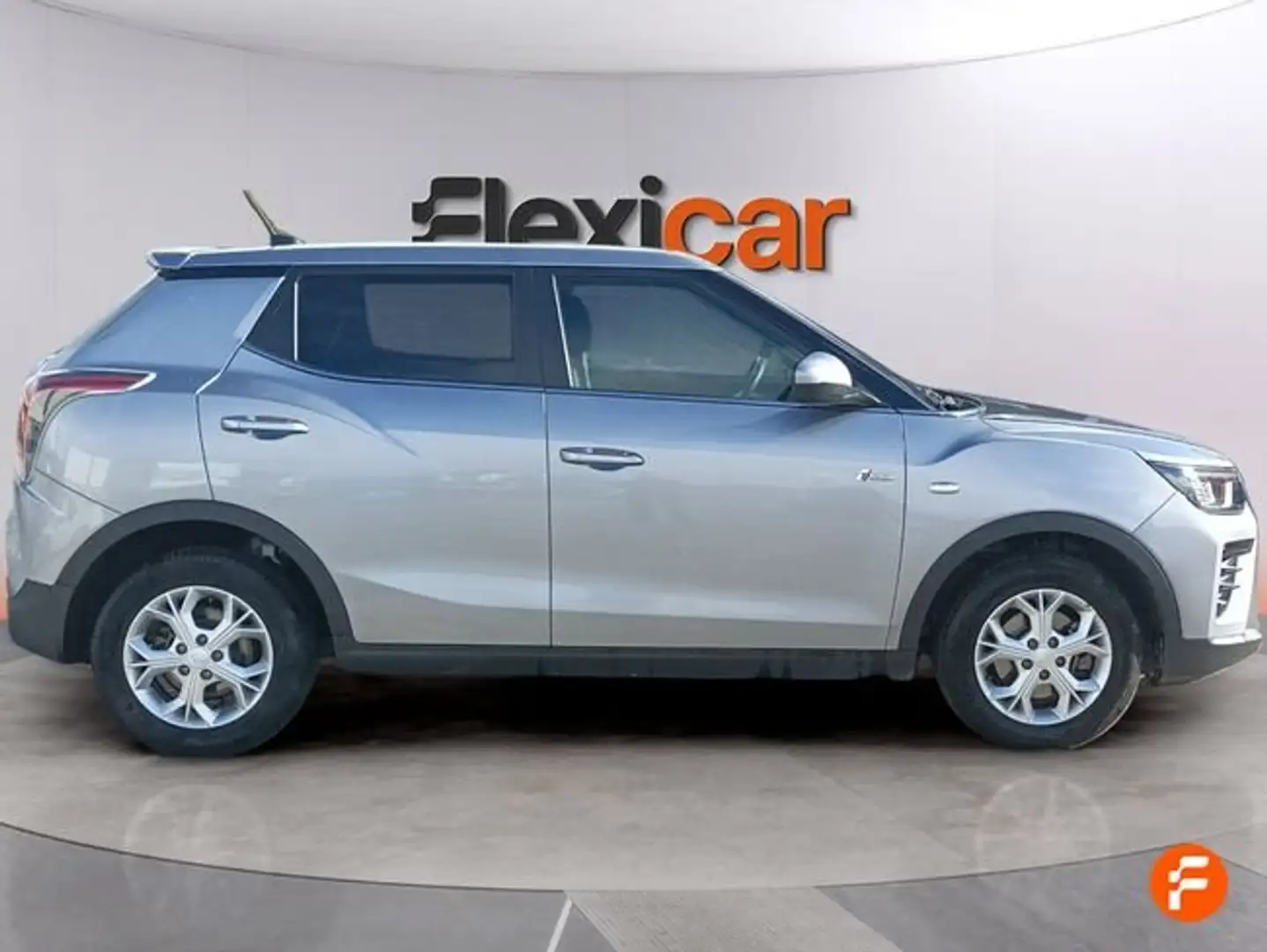 SsangYong Tivoli G15T LP Urban Plus Gris - 2
