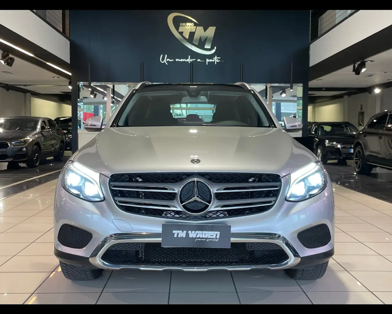 Mercedes-Benz GLC 250 4Matic Sport 211cv 2018 * 4x4 * Gris - 2