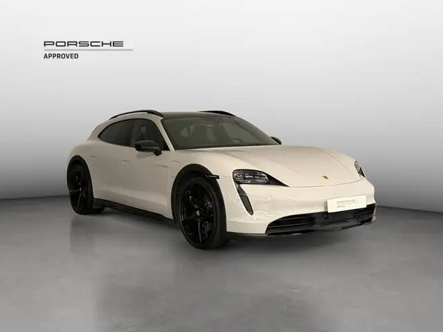 Porsche Taycan view 7