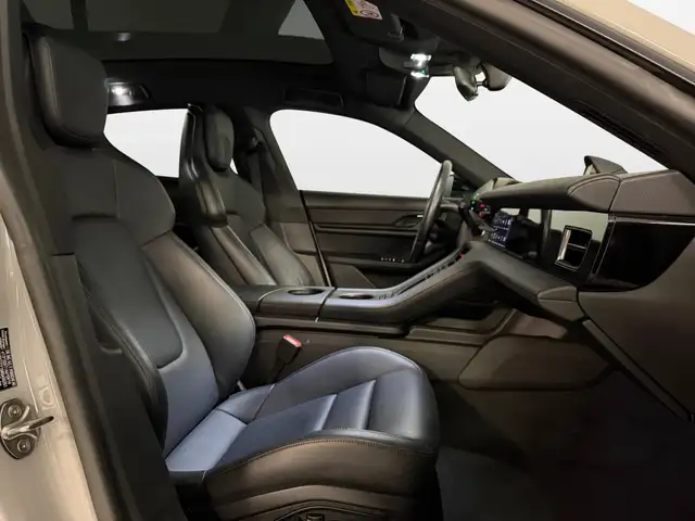 Porsche Taycan view 14