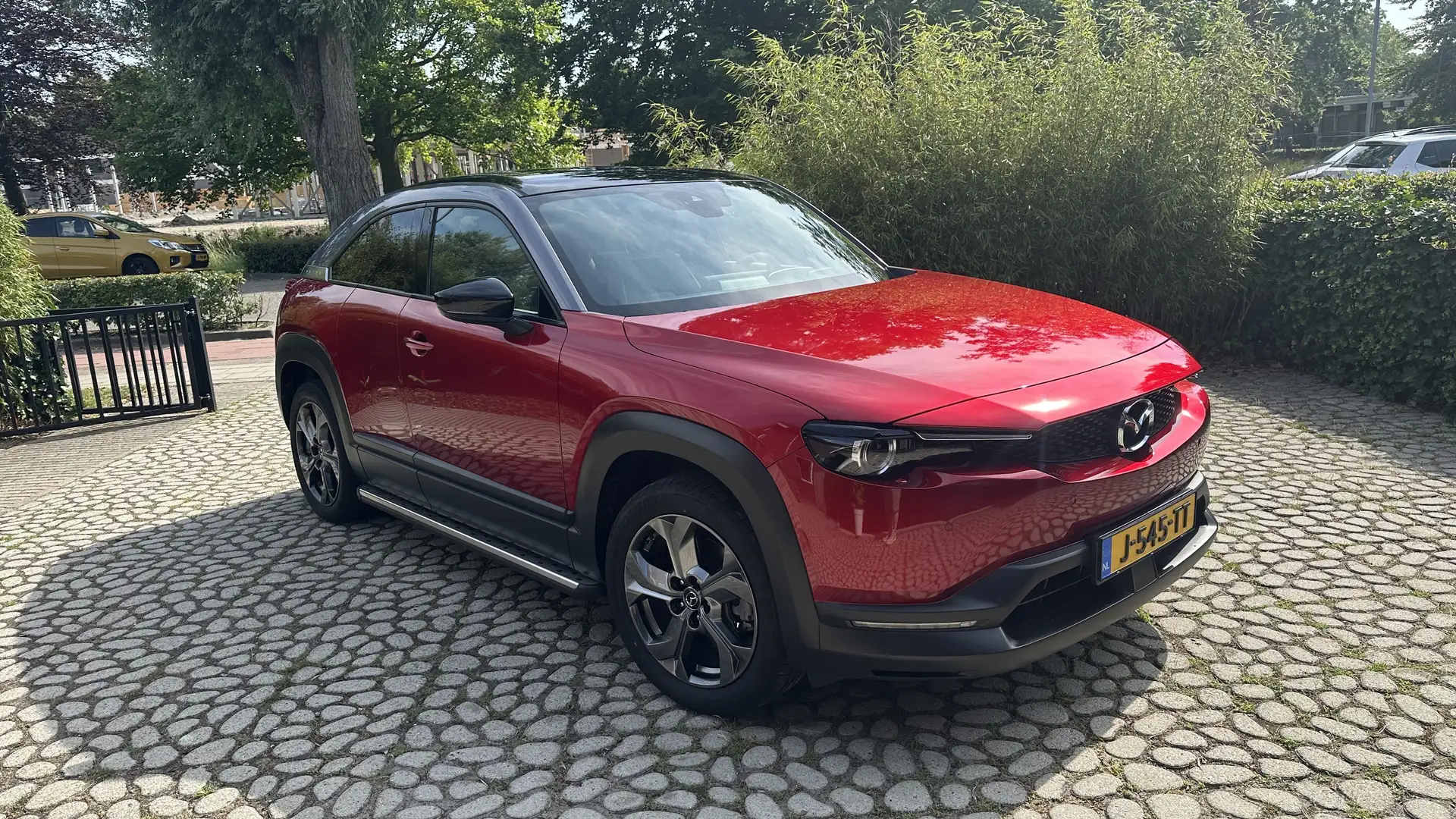 Mazda MX-30 e-SkyActiv 145 Lux. Rood - 1