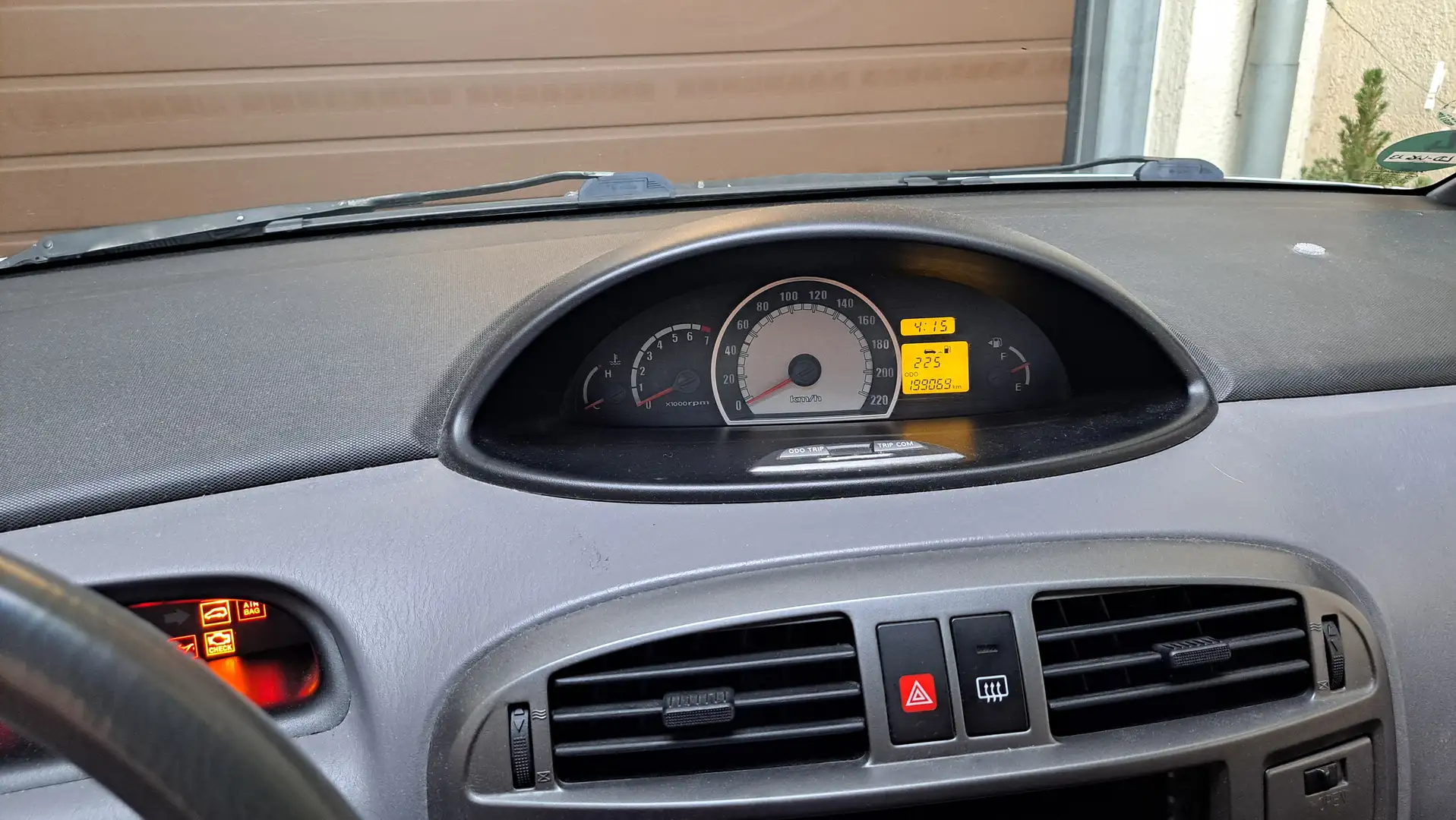 Hyundai Matrix Matrix 1.6 Team 06 Plateado - 2