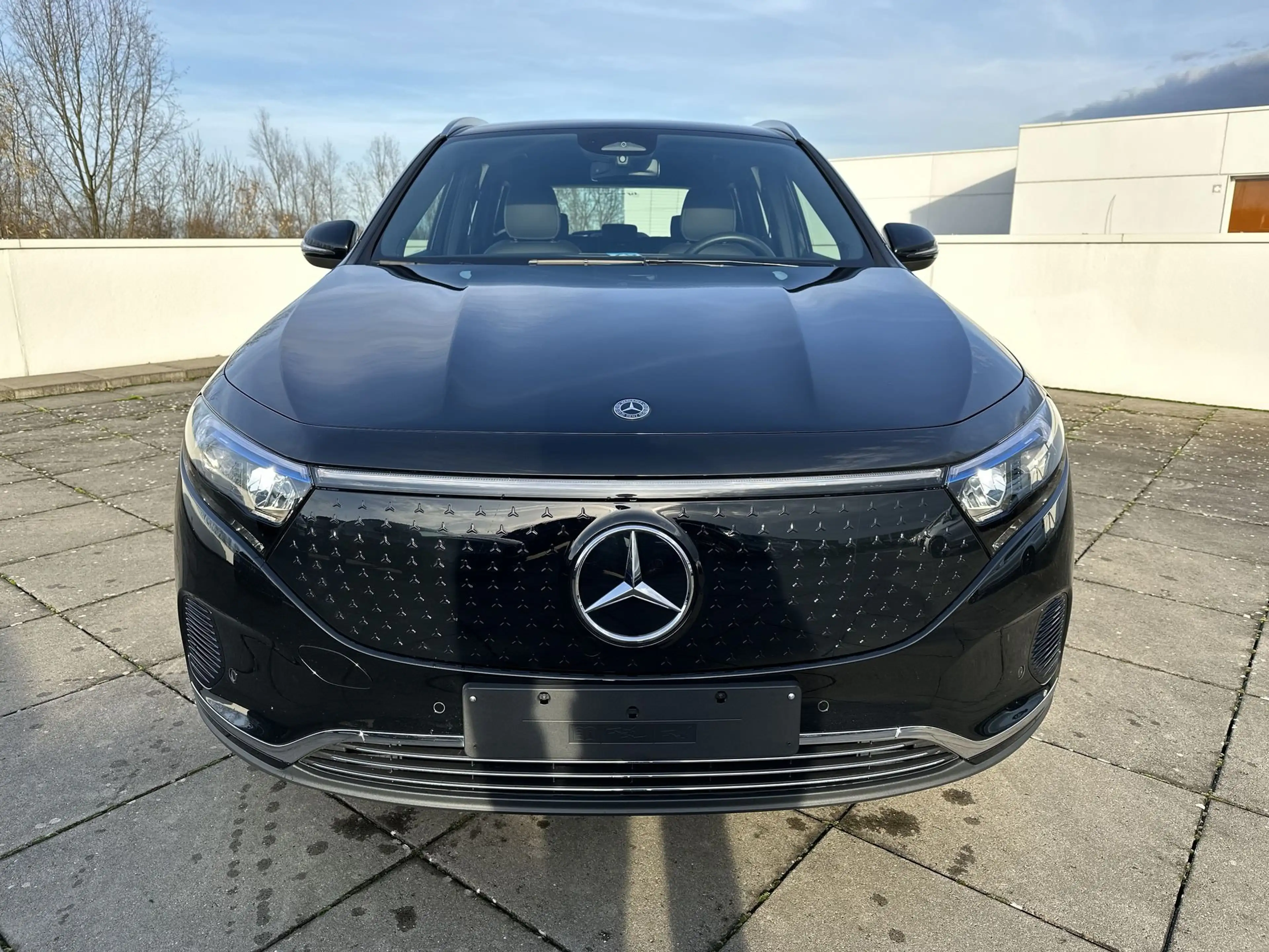 Mercedes-Benz EQA 300 4M LUX/WINTERPAK/DISTRONIC/19"/VERKEERSBORDASSIST — photo 8