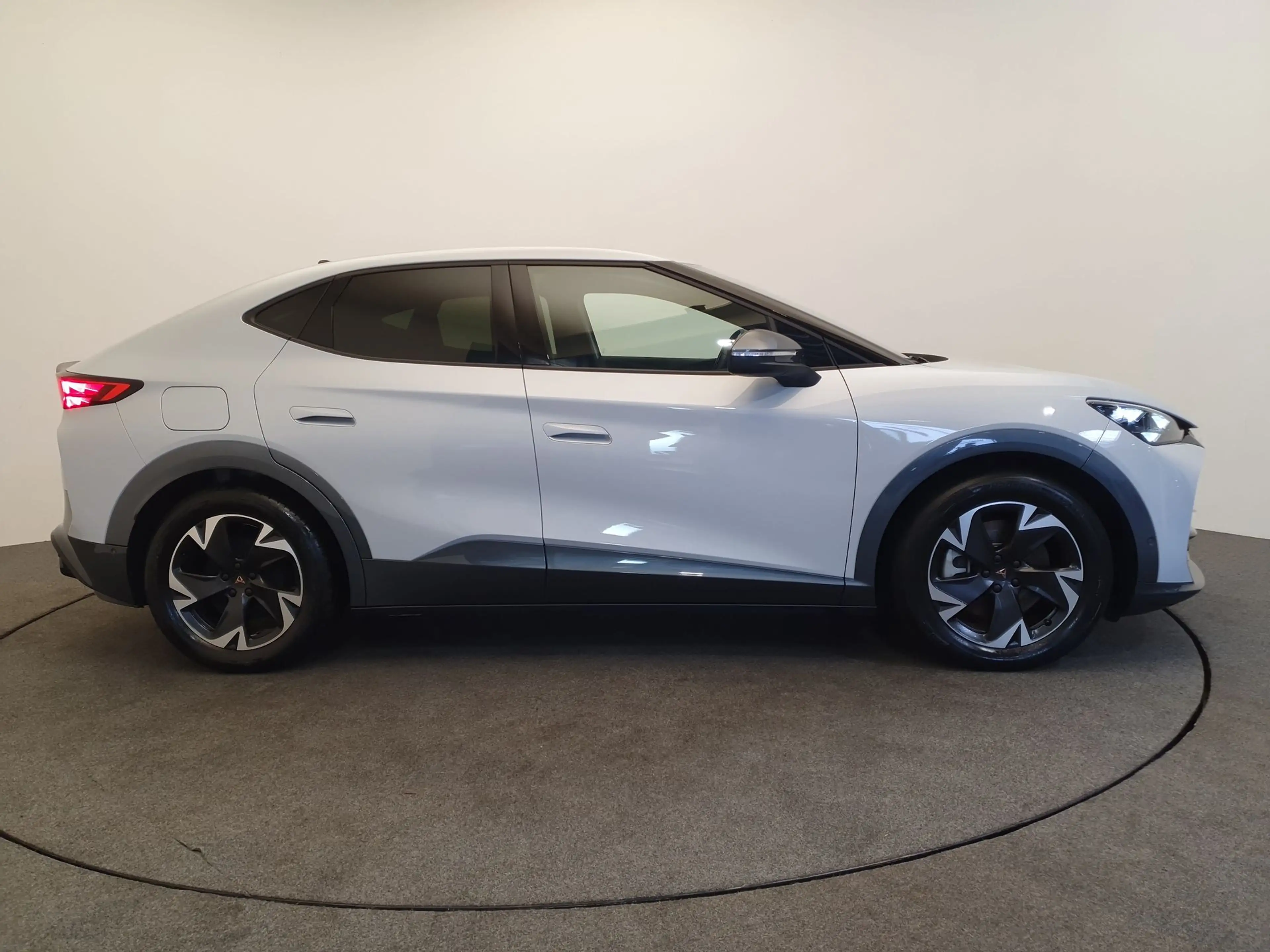 CUPRA Tavascan Business 82 kWh 286pk Camera, Acc, Keyless — photo 17