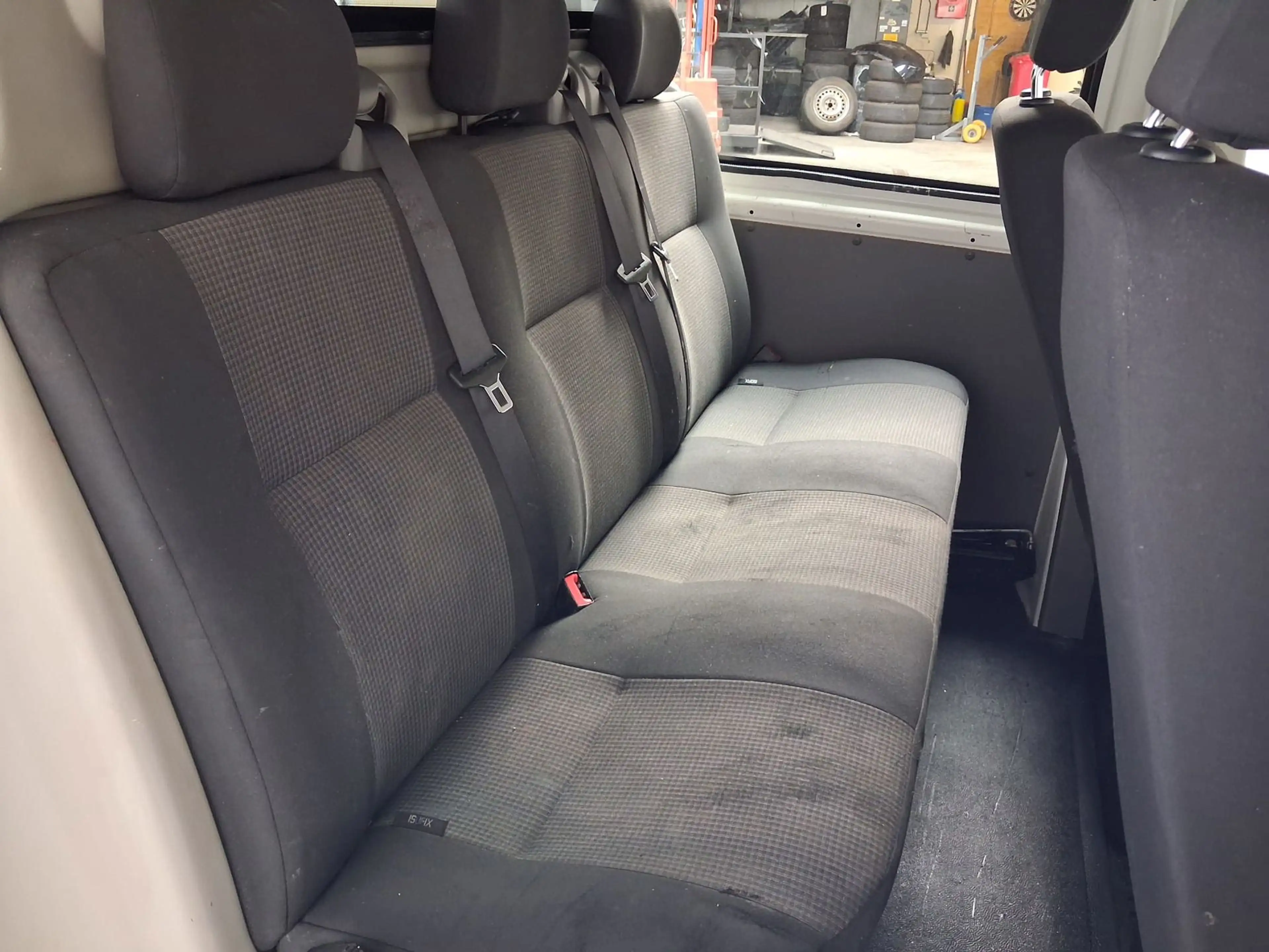 Volkswagen Transporter 2.0 TDI L1H1 26 DC - N.A.P. Airco, Cruise, Navi, C — photo 7