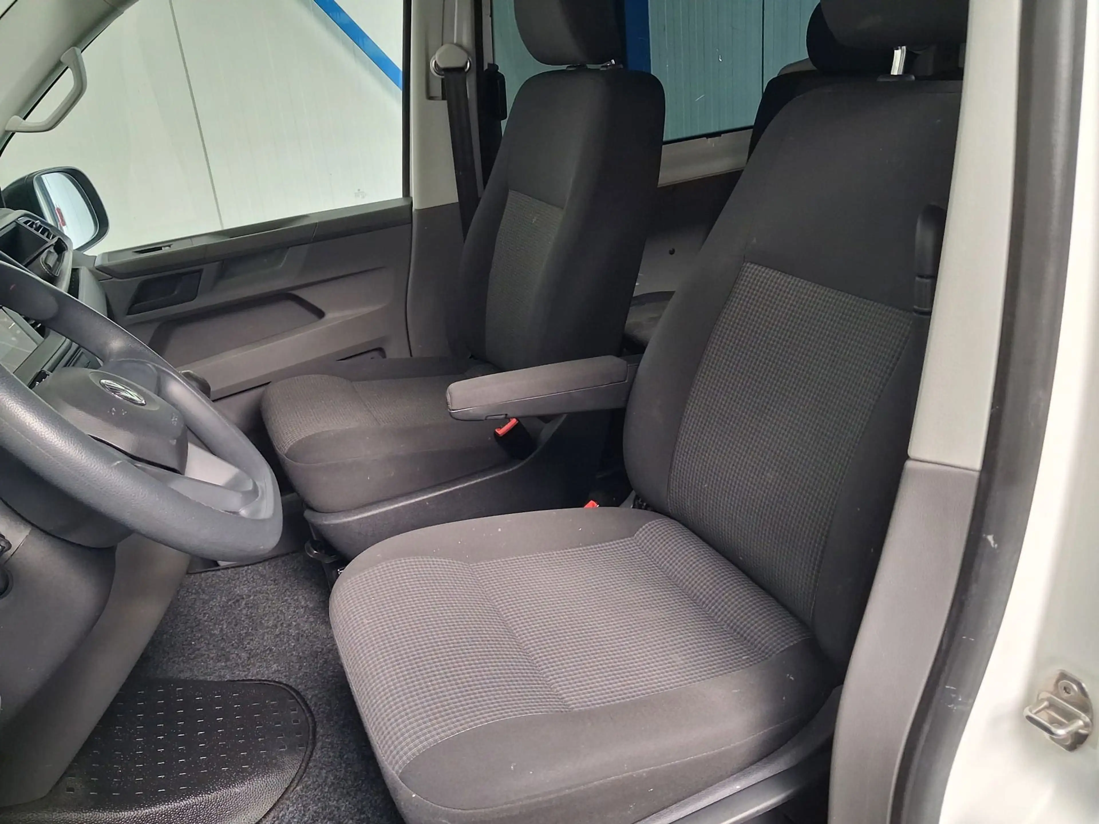 Volkswagen Transporter 2.0 TDI L1H1 26 DC - N.A.P. Airco, Cruise, Navi, C — photo 16