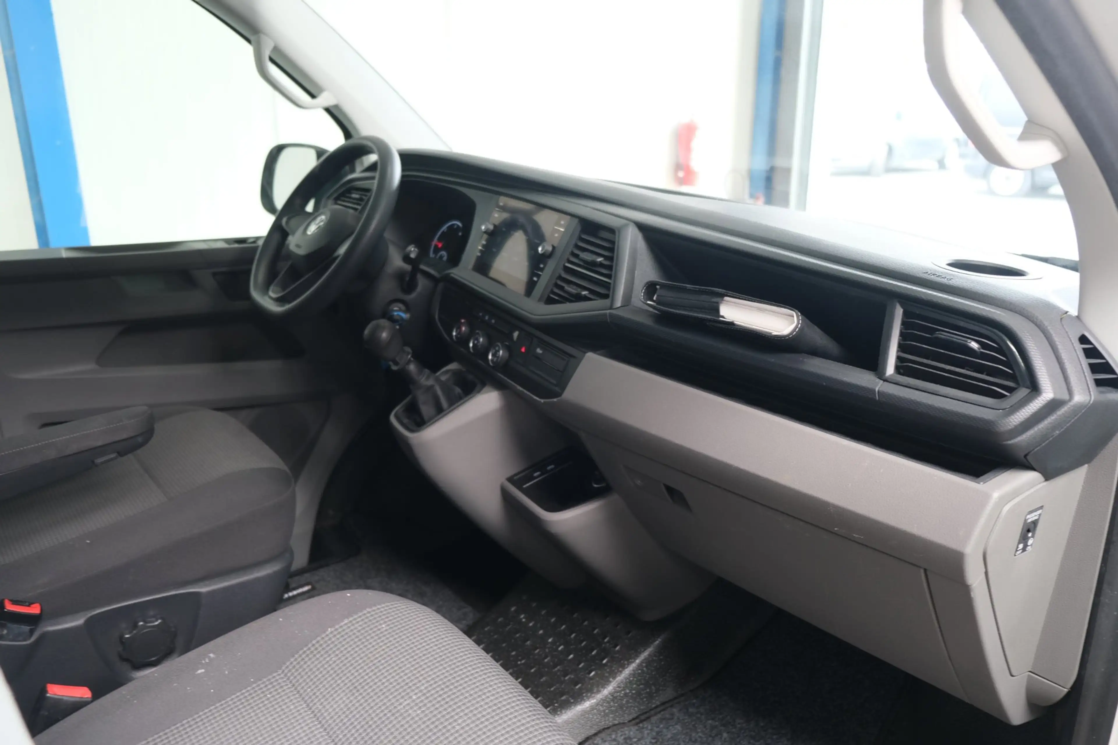 Volkswagen Transporter 2.0 TDI L1H1 26 DC - N.A.P. Airco, Cruise, Navi, C — photo 8
