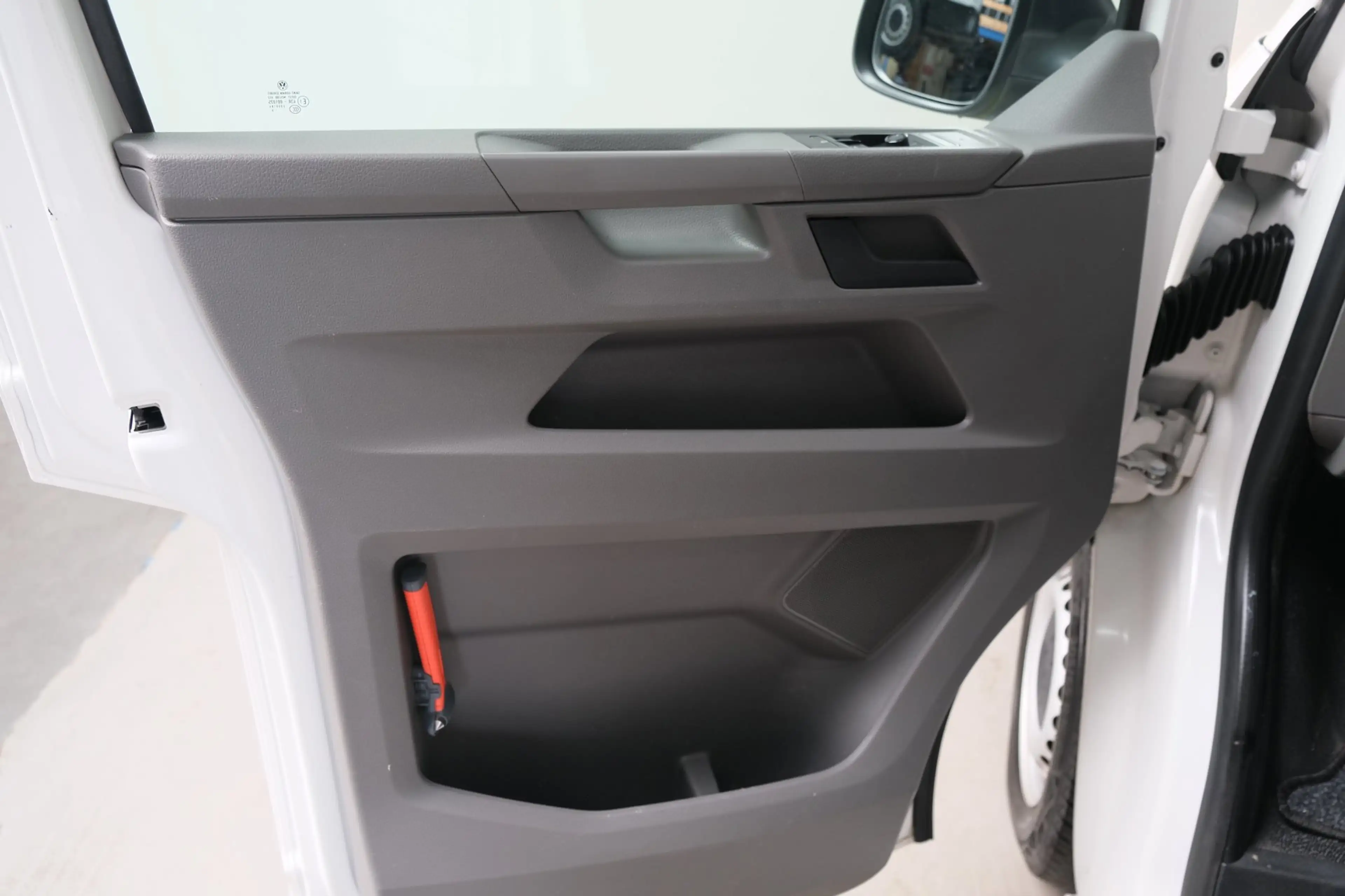 Volkswagen Transporter 2.0 TDI L1H1 26 DC - N.A.P. Airco, Cruise, Navi, C — photo 14