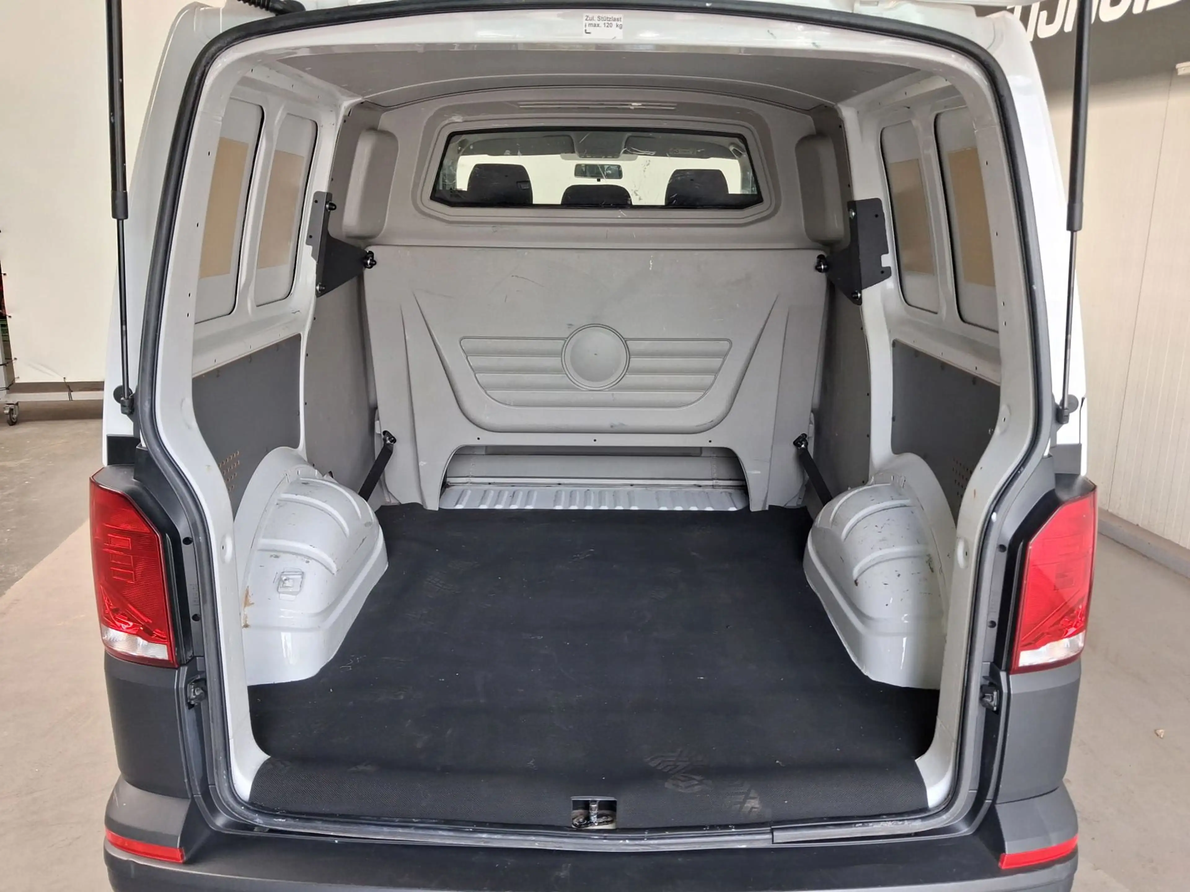 Volkswagen Transporter 2.0 TDI L1H1 26 DC - N.A.P. Airco, Cruise, Navi, C — photo 12