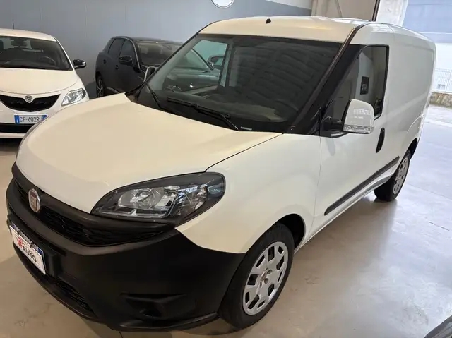 Fiat Doblo Doblo 1.4 tjt 16v natural power Easy 120cv 3 POSTI