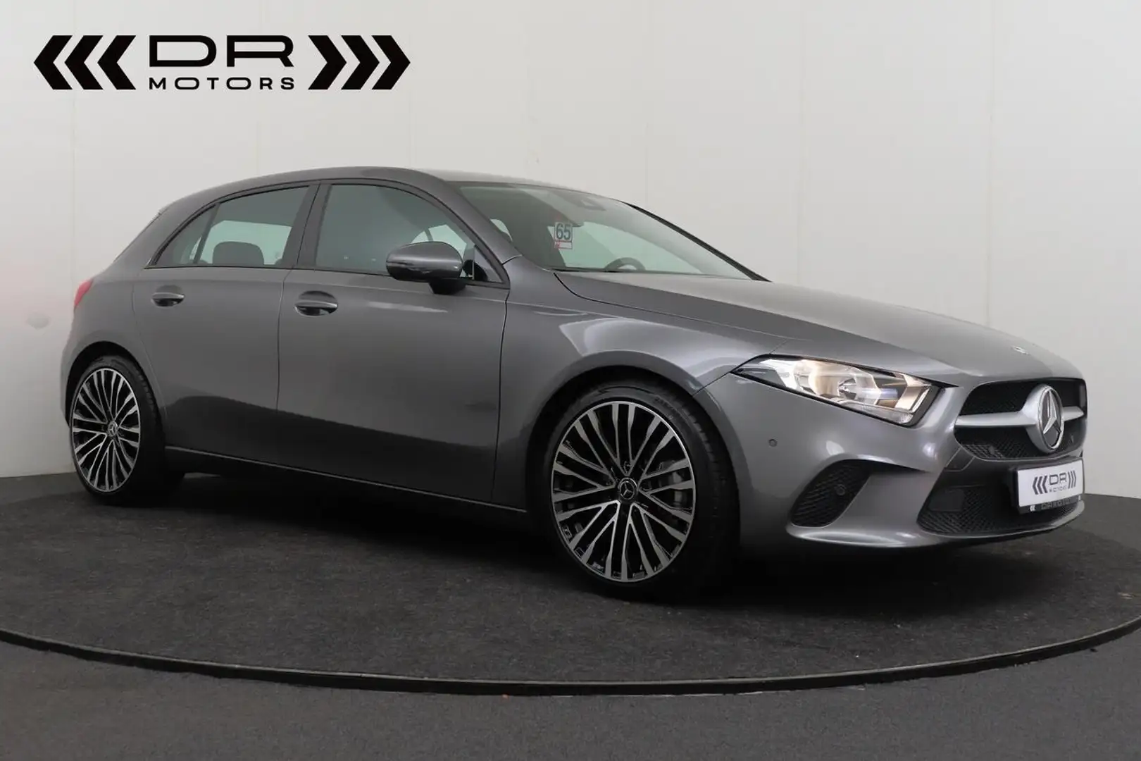 Mercedes-Benz A 180 BUSINESS SOLUTION - NAVI - 11.835km!! Grijs - 2