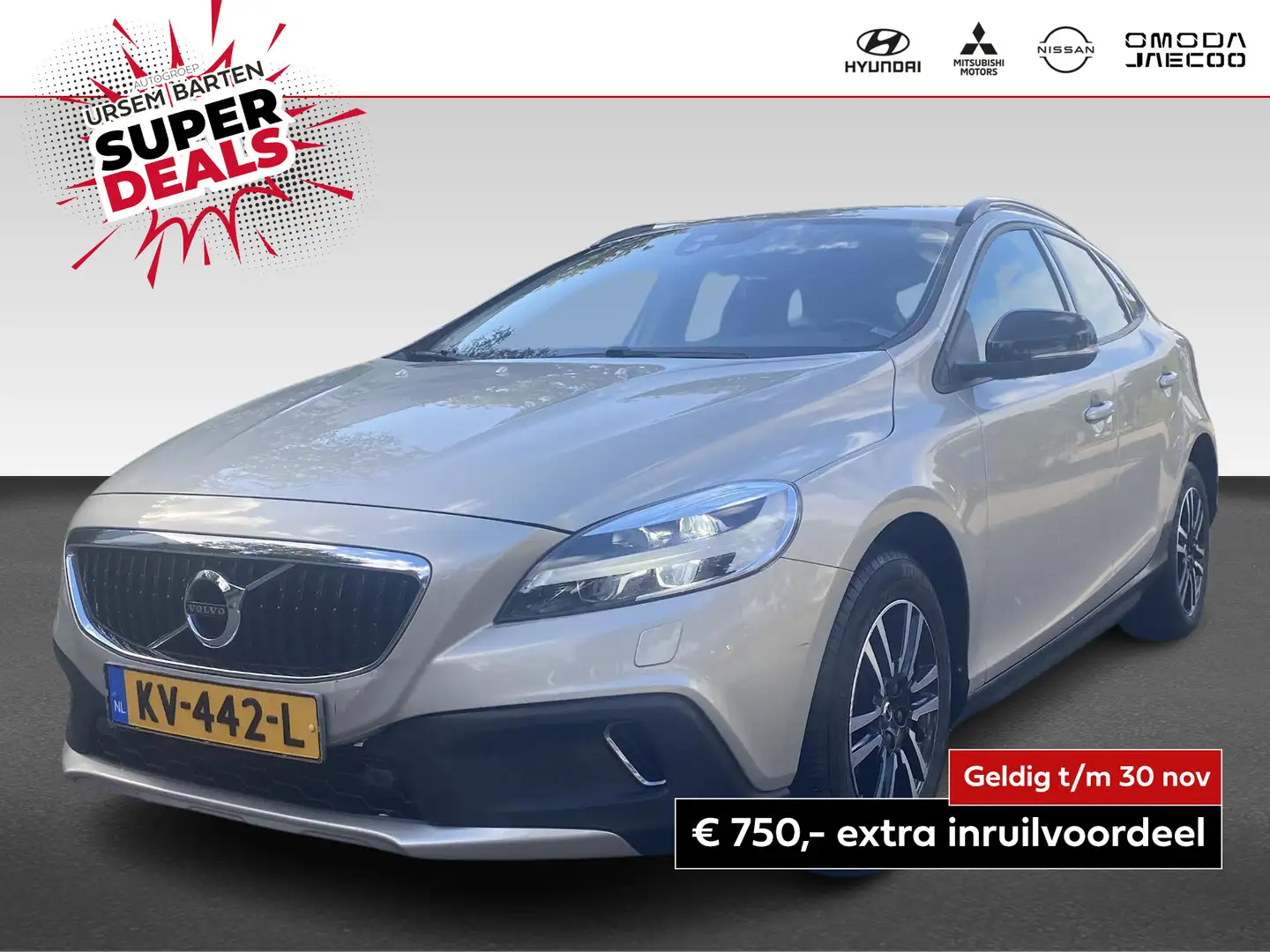 Volvo V40 Cross Country 2.0 T4 Momentum | Trekhaak Brun - 1