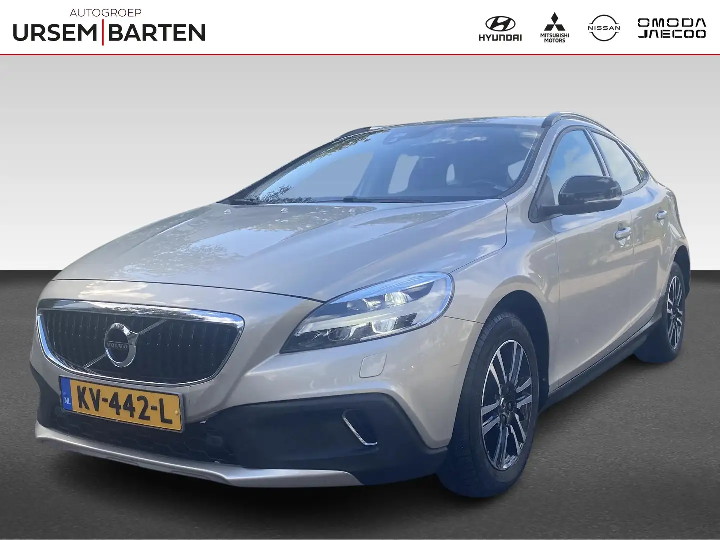 Volvo V40 Cross Country 2.0 T4 Momentum | Trekhaak Brun - 1