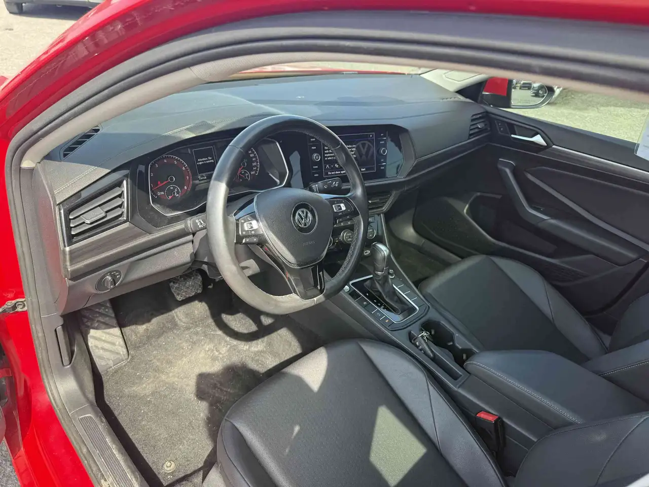 Volkswagen Jetta снимка Volkswagen Jetta