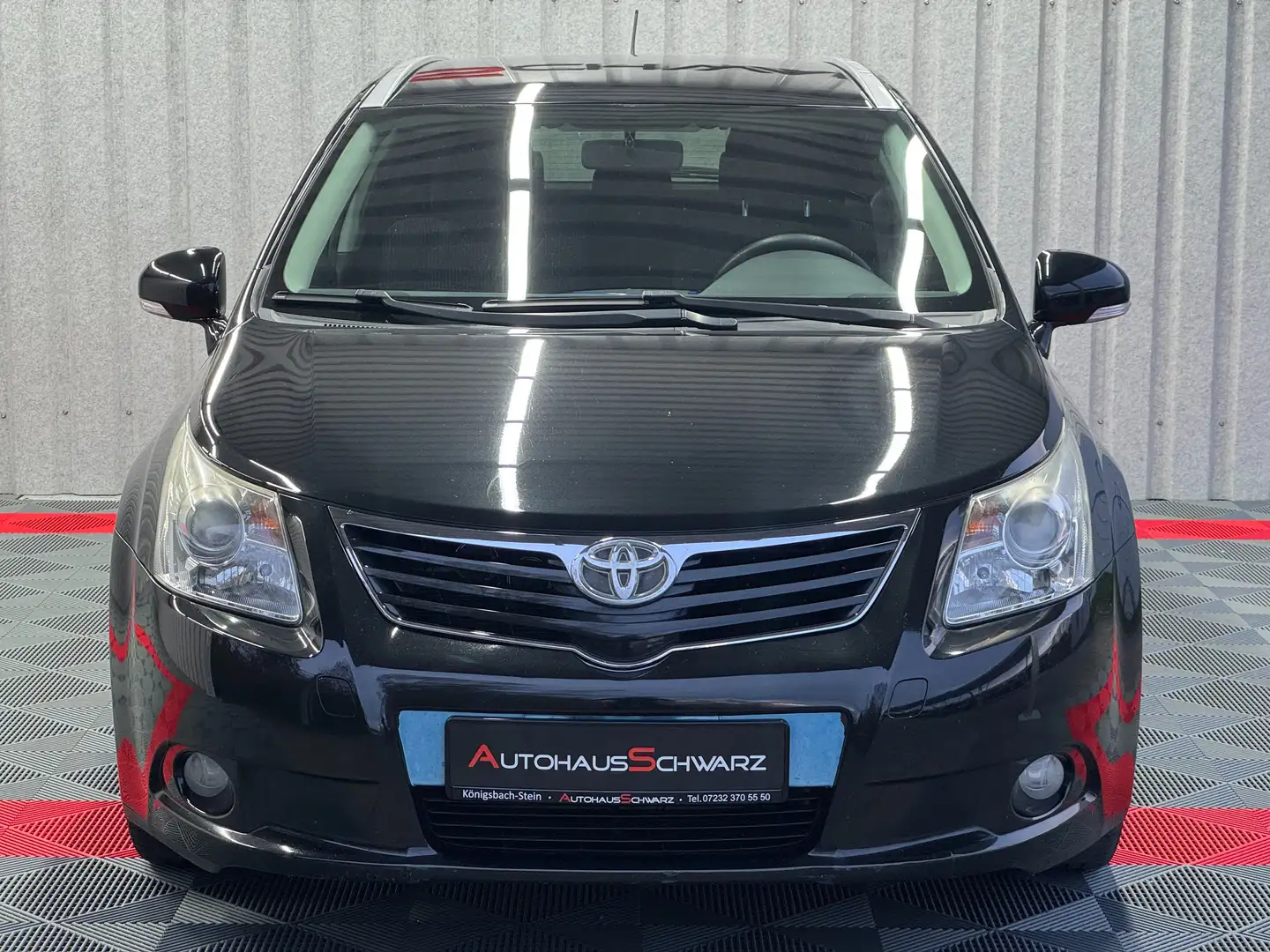 Toyota Avensis Edition Kombi Automatik Kamera Navi AHK Tempo Schwarz - 2