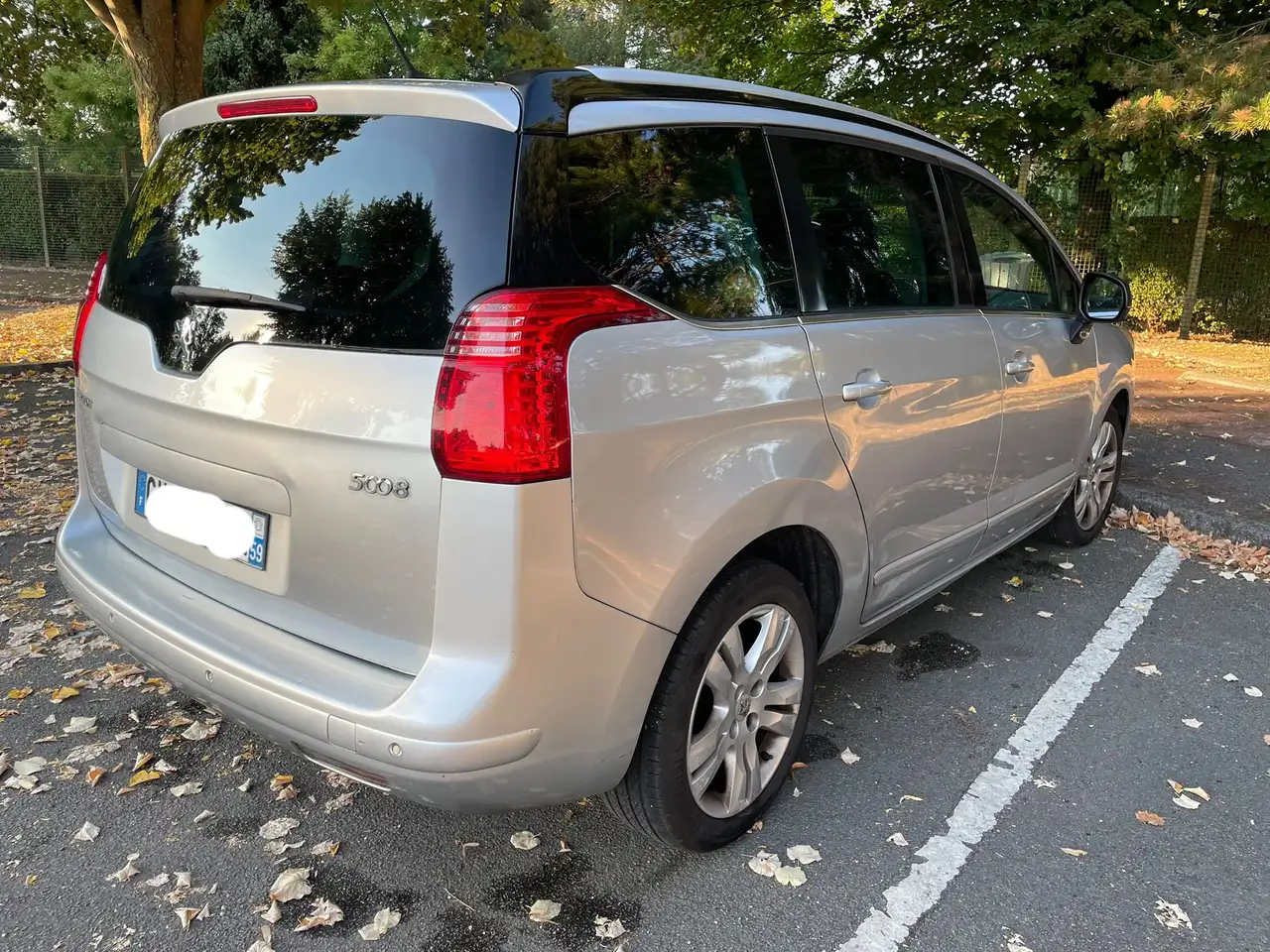 Peugeot 5008 1.6 HDi 112ch FAP BVM6 Allure 7pl