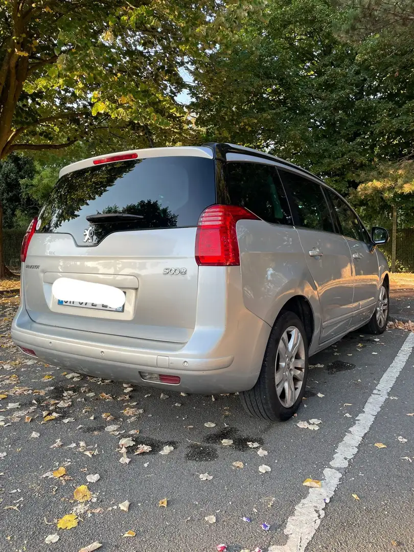 Peugeot 5008 1.6 HDi 112ch Allure pack Premium 7places Argent - 2