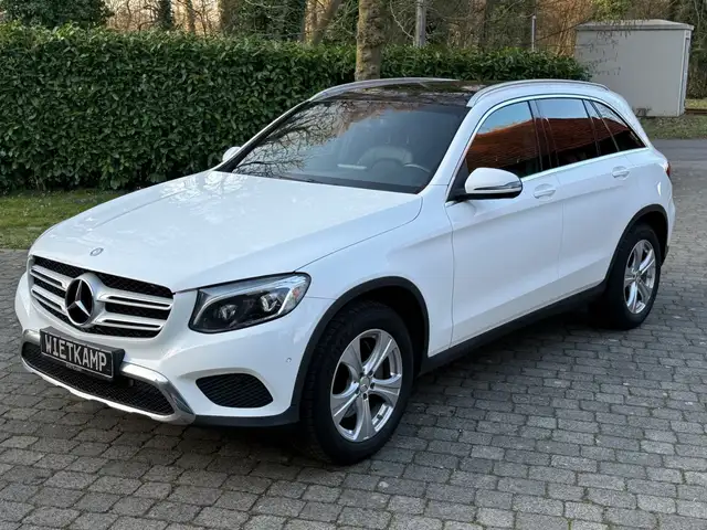 Mercedes-Benz GLC 220 d 4M Pano/LED/Nav/AHK/Exklusiv