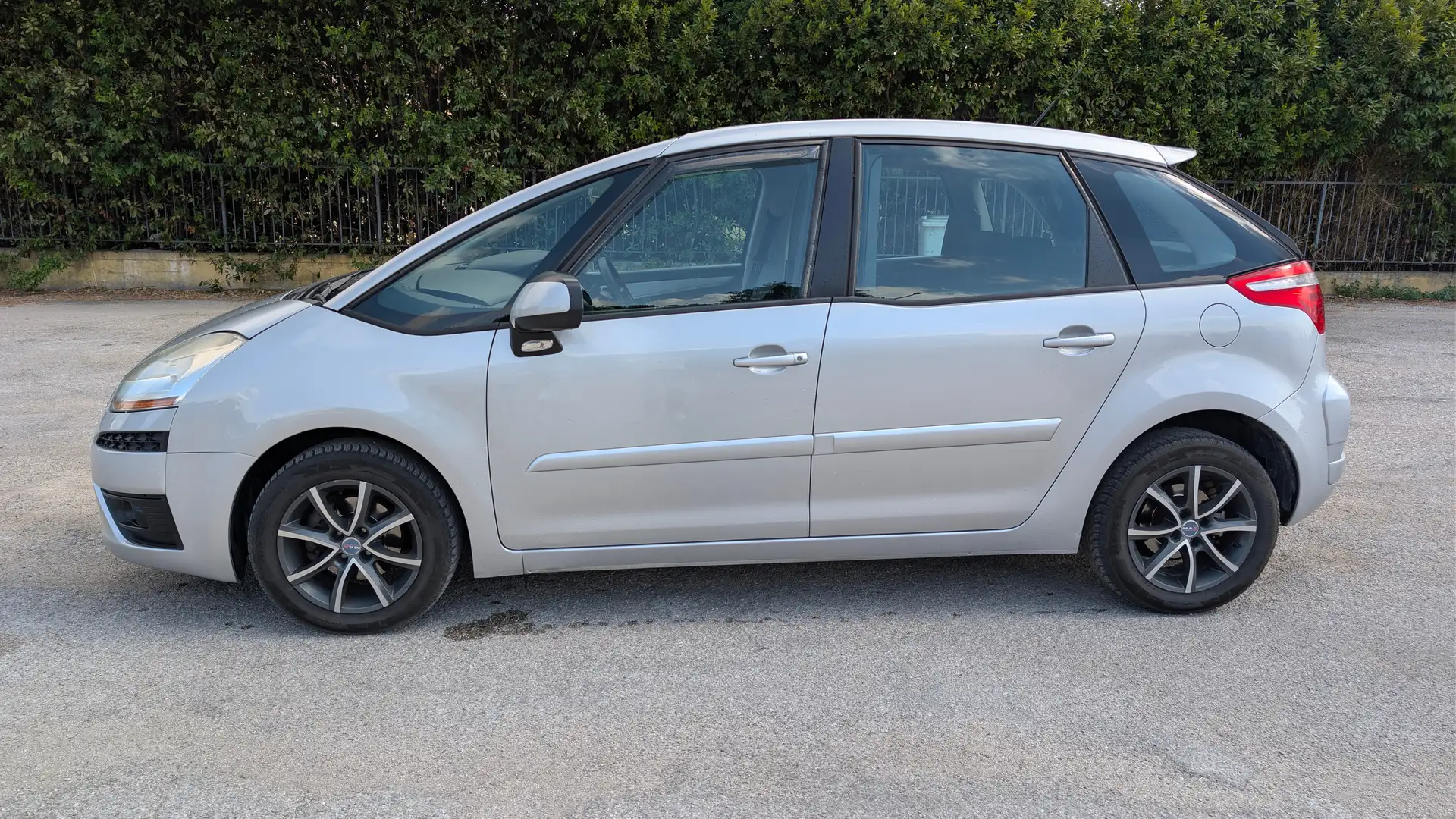 Citroen C4 Picasso C4 Picasso I 2008 Picasso 1.6 hdi 16v   110cv fap Argintiu - 1