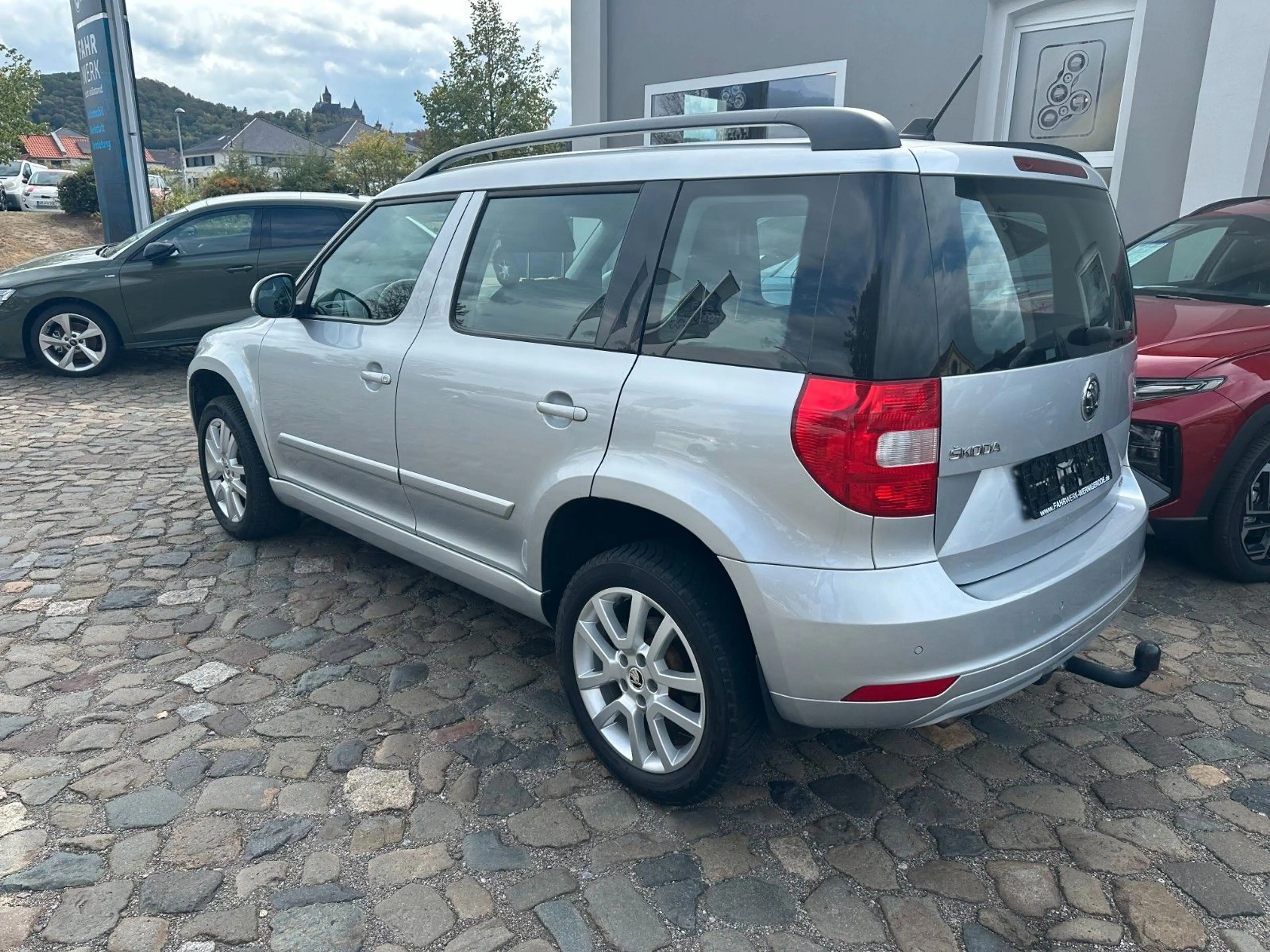 Skoda Yeti 2.0 TDI 4x4 Ambition AHK, Allwetterreifen — photo 5