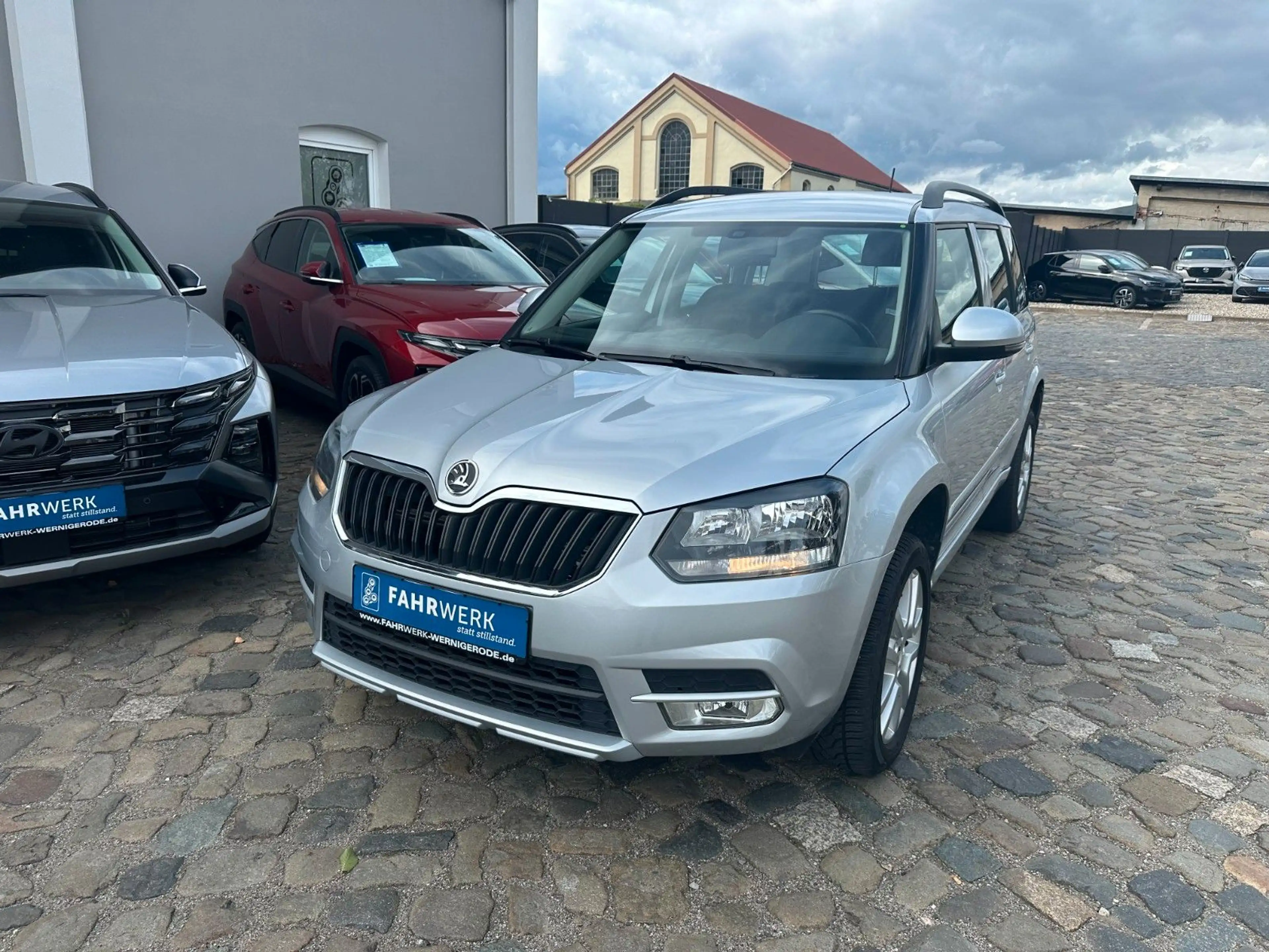 Skoda Yeti 2.0 TDI 4x4 Ambition AHK, Allwetterreifen
