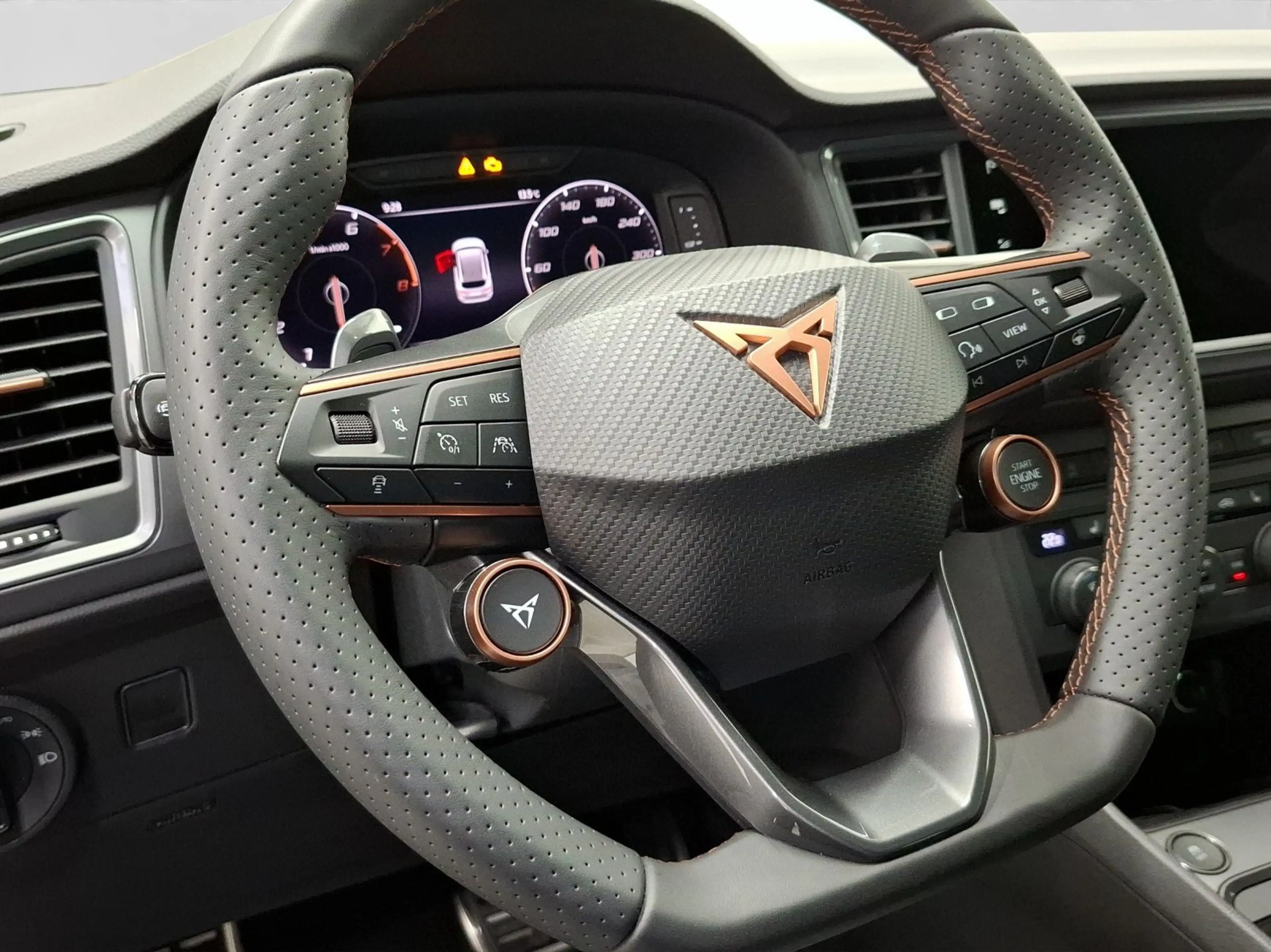 CUPRA Ateca 2.0 TSI DSG VZ 4DRIVE AREA VIEW NAVI SITZH — photo 9