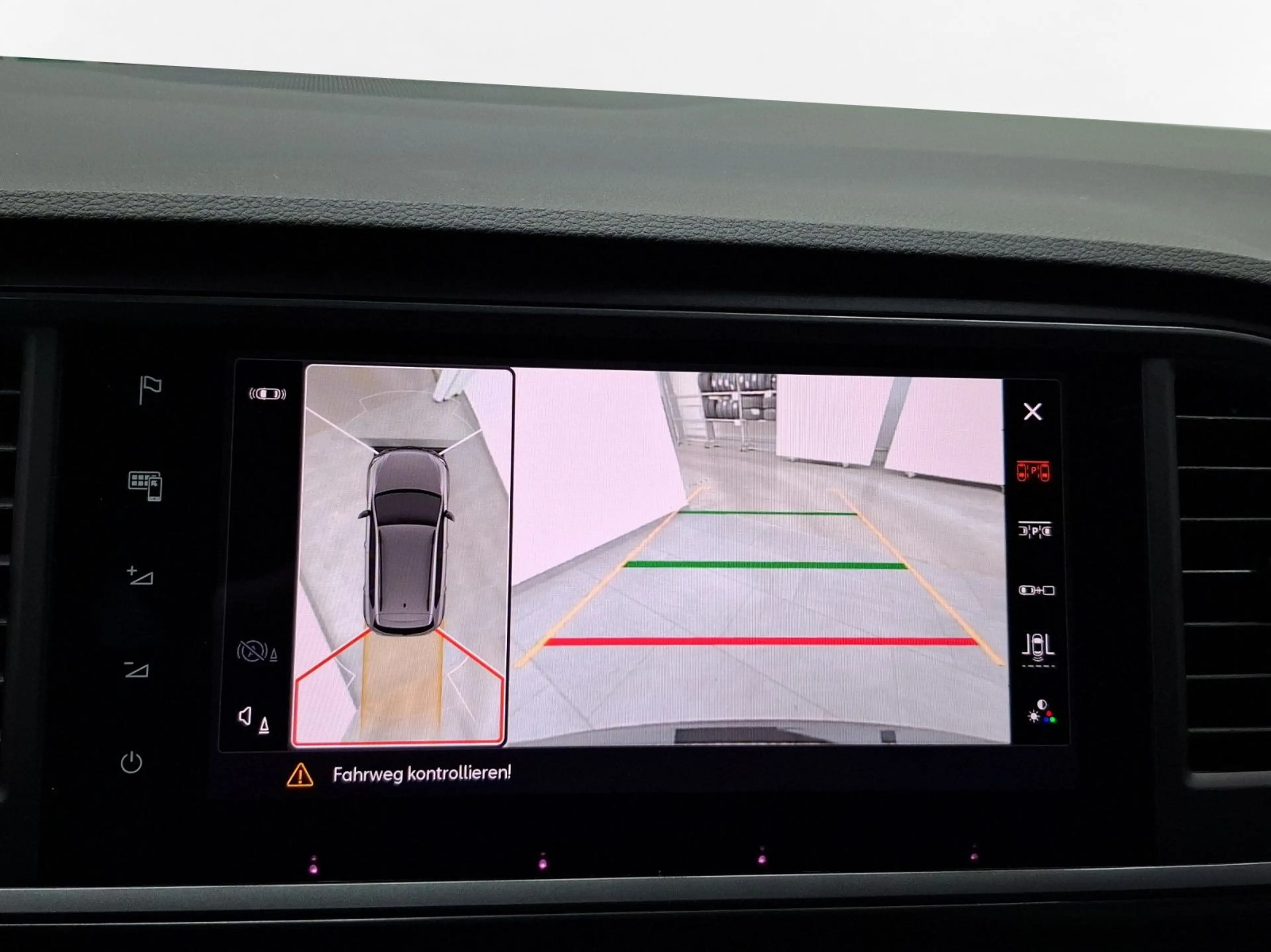 CUPRA Ateca 2.0 TSI DSG VZ 4DRIVE AREA VIEW NAVI SITZH — photo 13