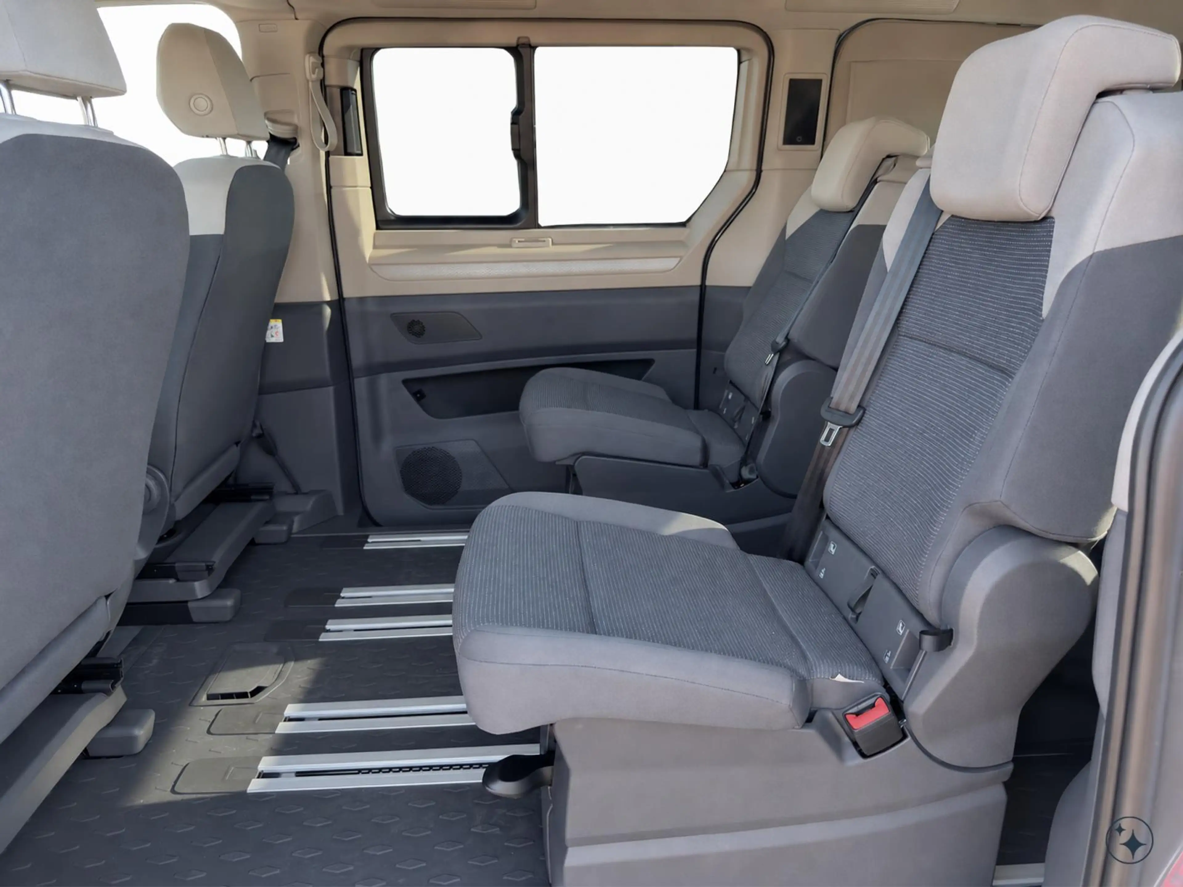 Volkswagen T7 California Beach Tour — photo 12